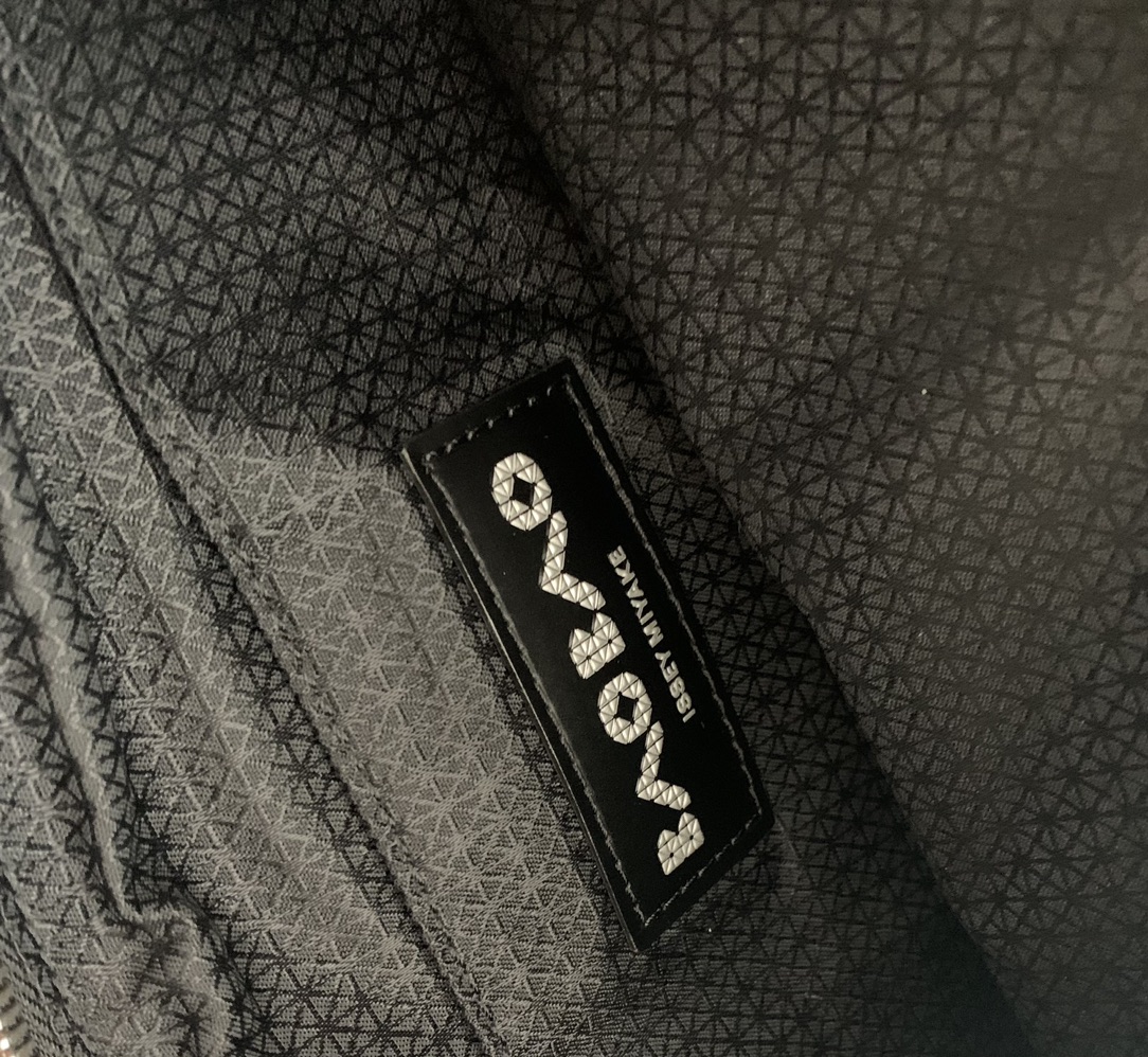 IsseyMiyake BAOBAO｜三宅一生情侣同款肩背包AG491