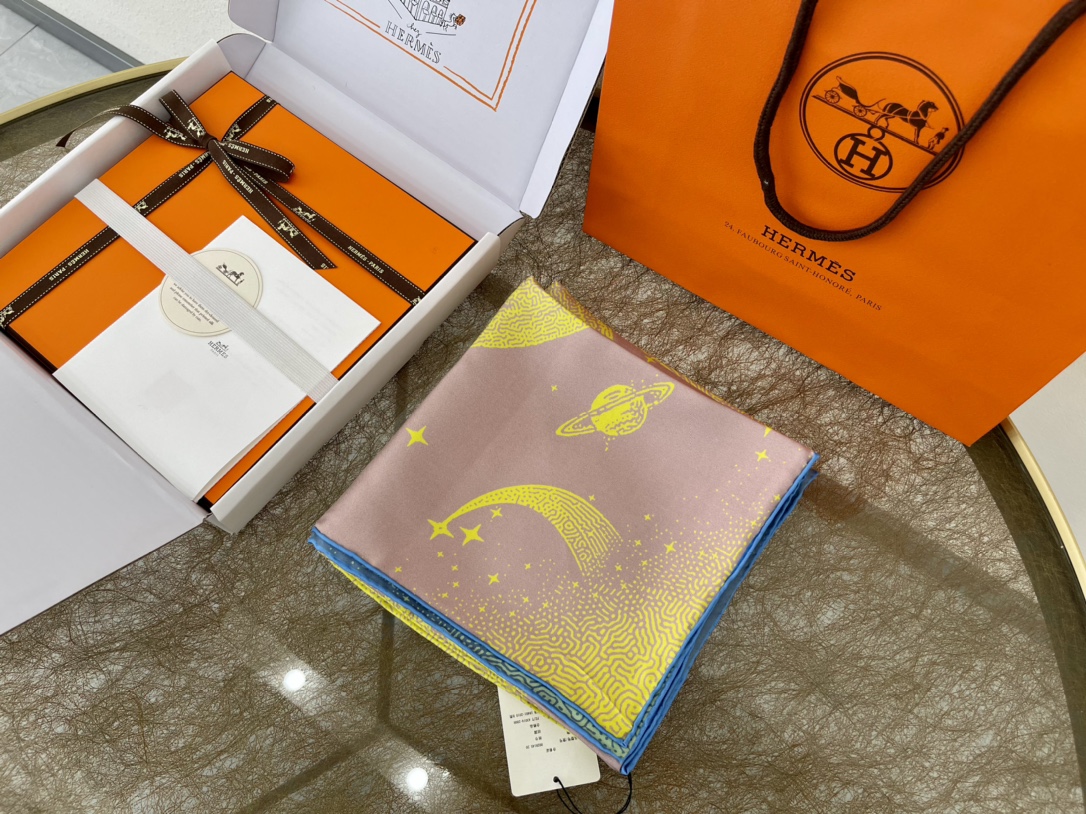 Hermes爱马仕『白月光飞马』双面丝巾