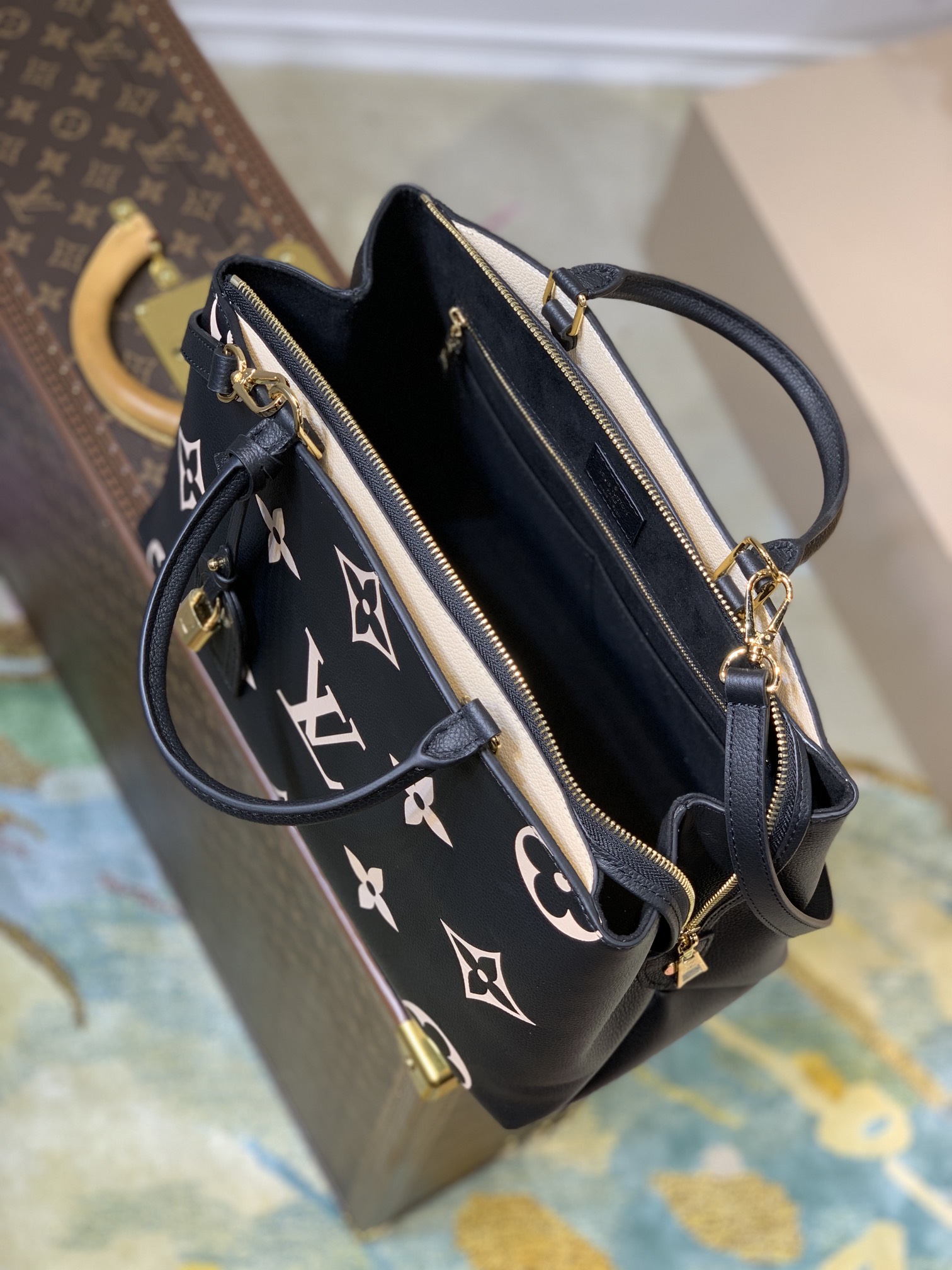 Louis Vuitton LV Grand Palais bag M45842黑色