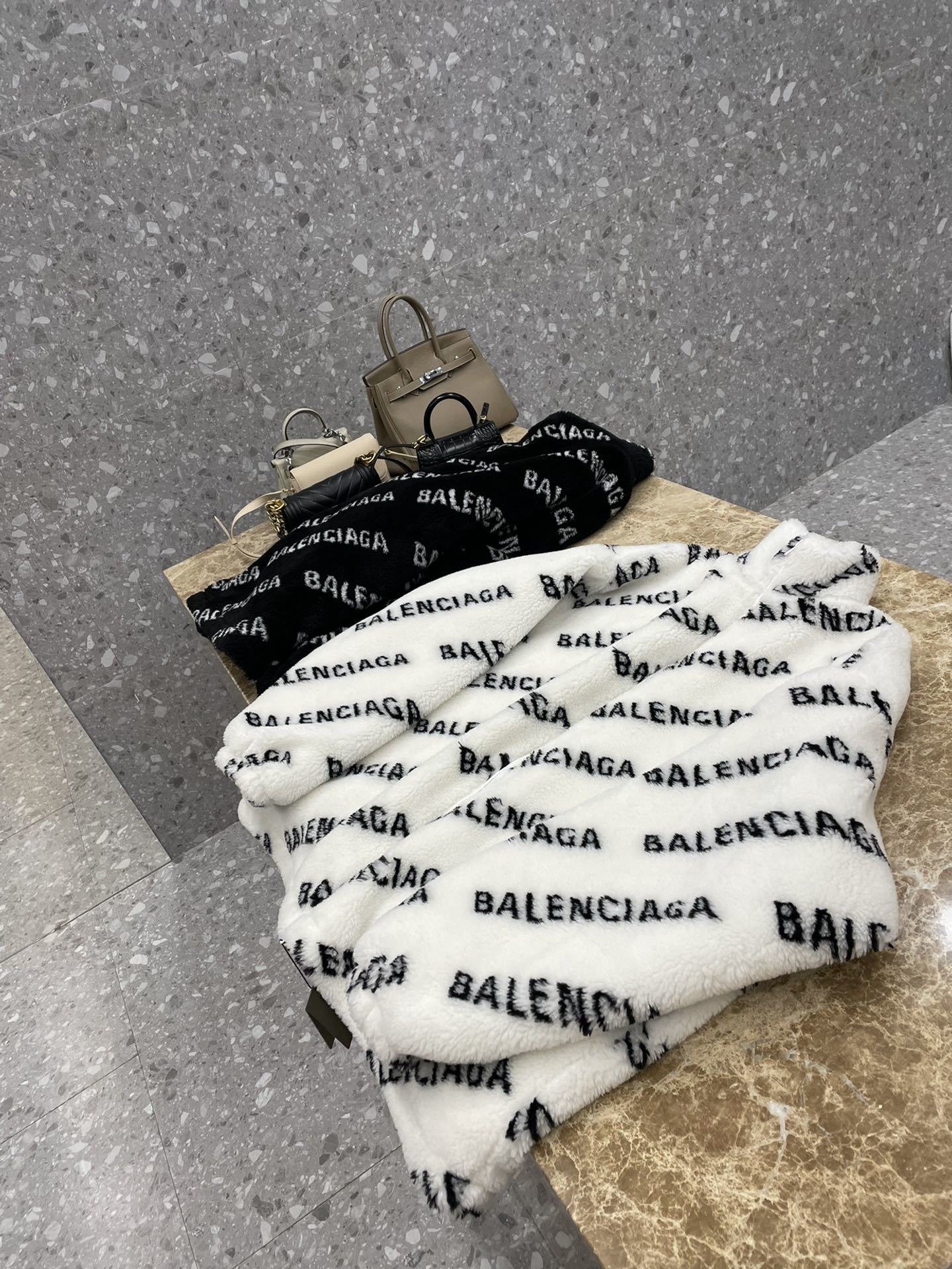 BALENCI*GA字母皮草码数sm