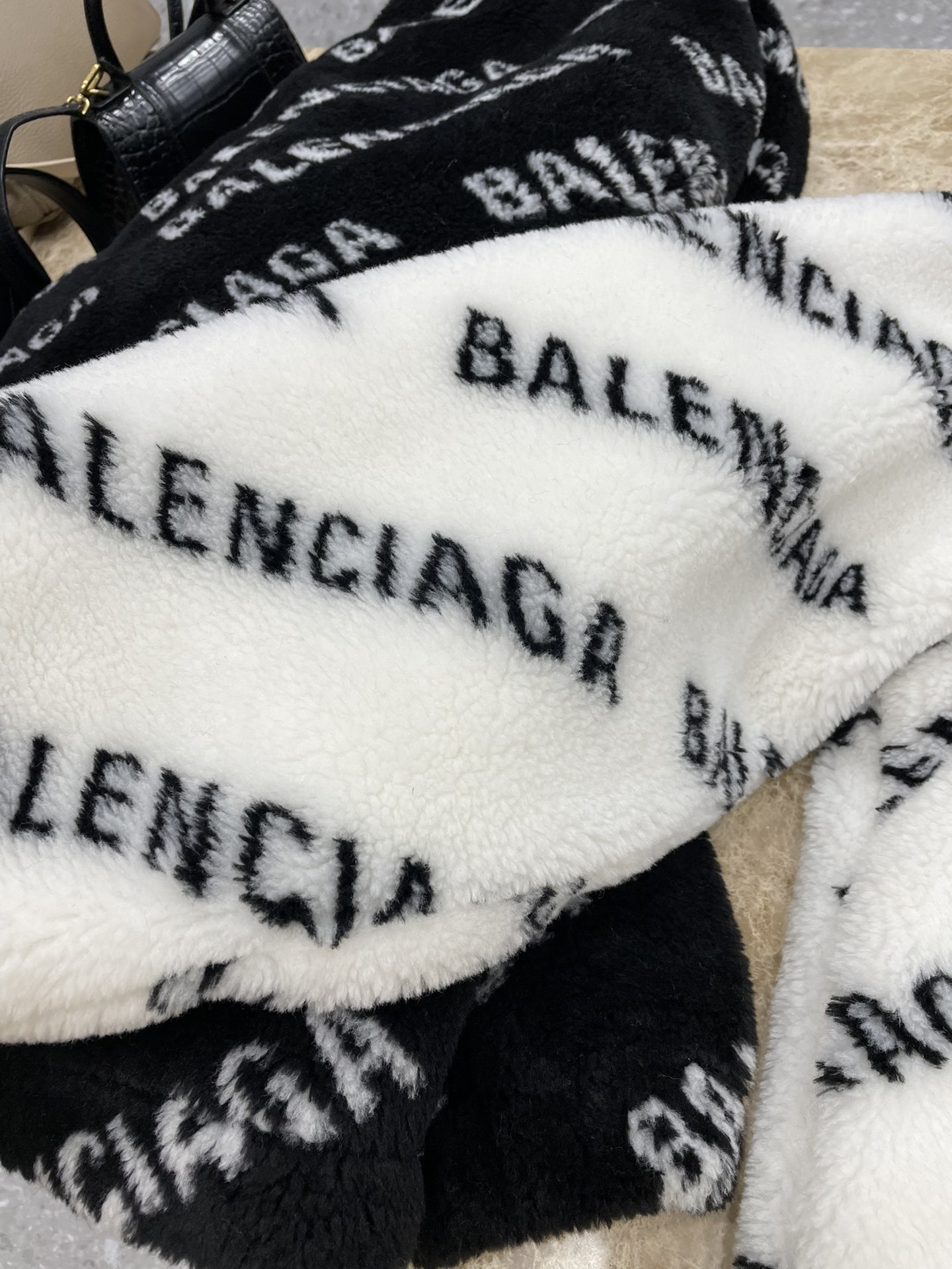 BALENCI*GA字母皮草码数sm