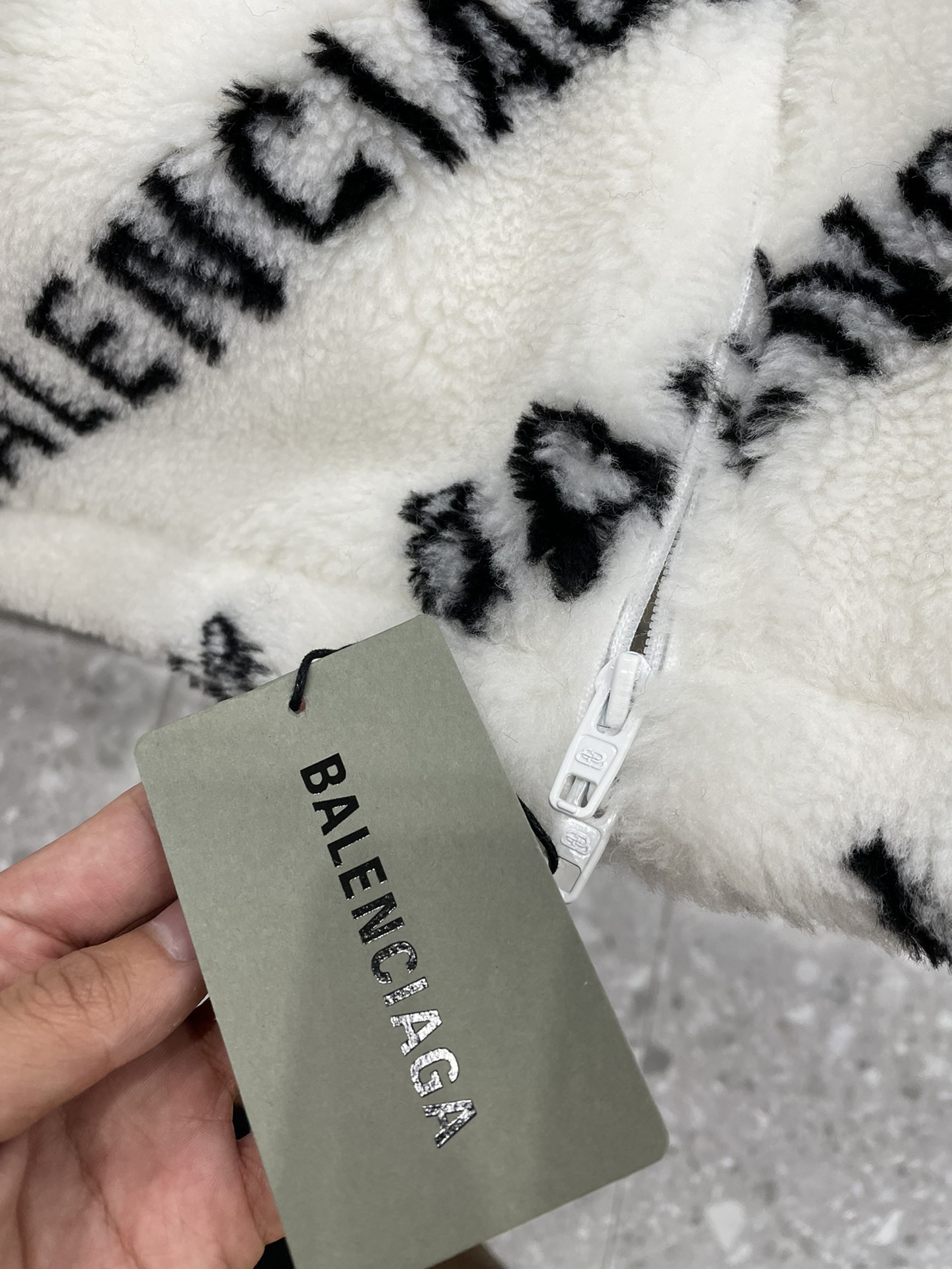 BALENCI*GA字母皮草码数sm