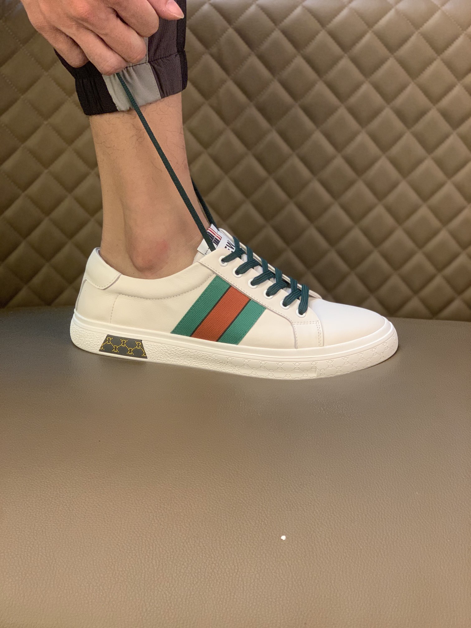 Gucci Scarpe da Skate Nero Bianco Uomini Pelle bovina di pecora