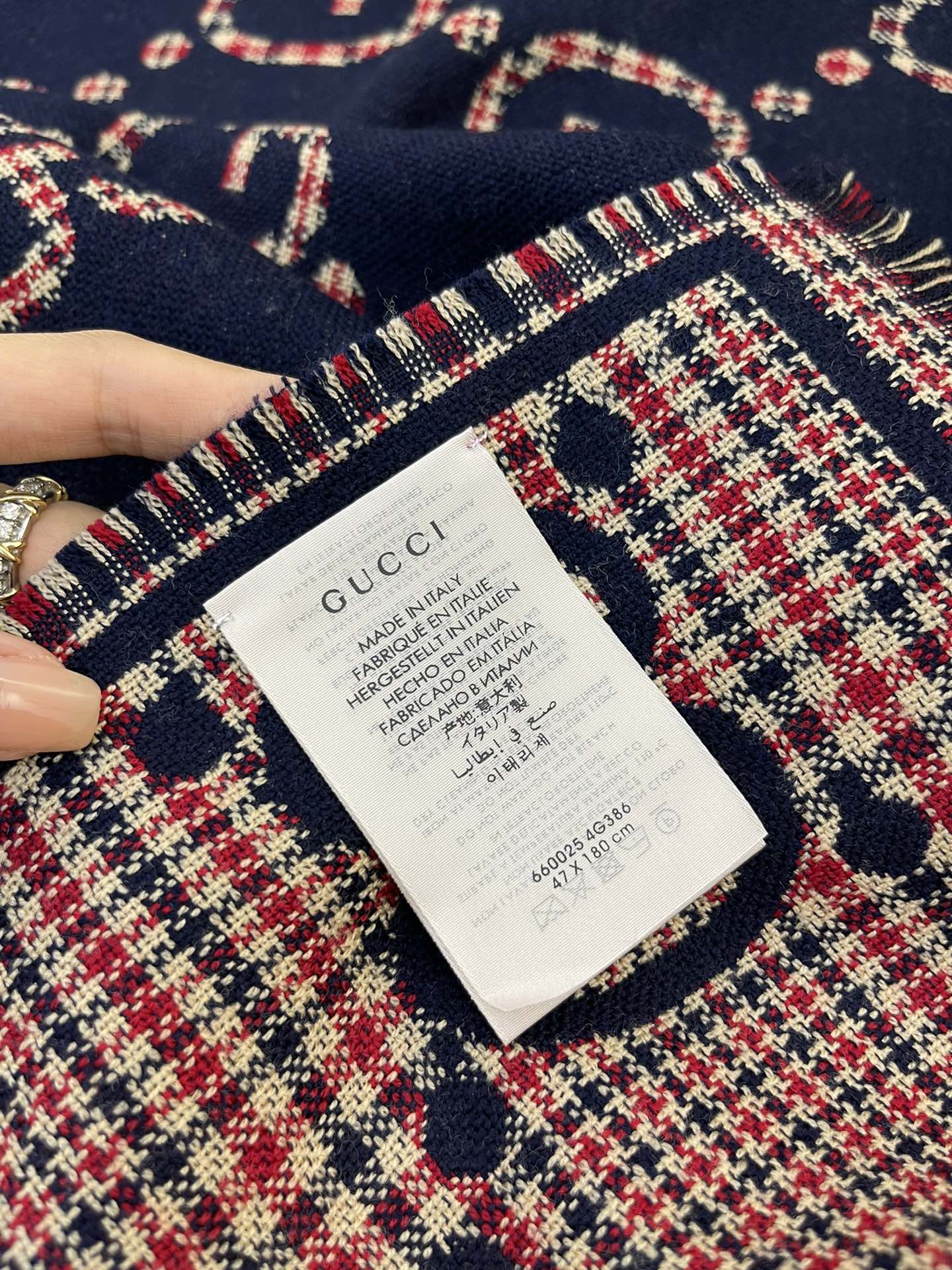 GUCCI古驰经典GG图案100%羊毛长巾