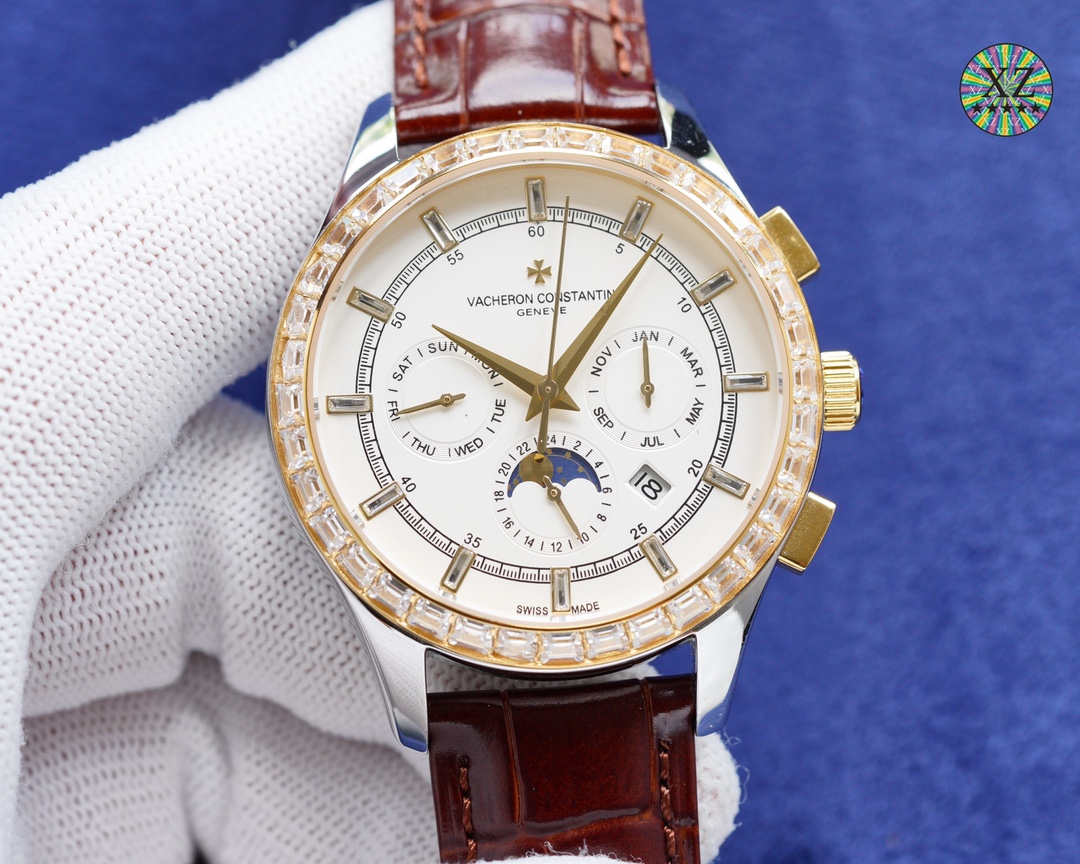 NO:726225,[Platinum][Rose][Rose] Manufactured product Vacheron Constantin [Rose][Rose]-Vacheron Constantin R46 upgraded version of the inheritance series, multi-functional design and top quality. Important note (the upgraded version has an improved shell that is thinner than the old version, the glass has been upgraded to be wear-resistant and fall-resistant, and is smoother and more beautiful than the old version! The inner cover has been updated to a steel inner cover; watch texture and feel  Appears more perfect) 18k quality furnace vacuum plating... (High quality, normal wearing, 0 repair quality) This watch uses a multi-functional original imported movement, with six-pin multi-function display, high-end and atmospheric design style, (function displays week, calendar, month, day and night stars 24 hours) The case is made of 316 imported stainless steel, sapphire glass, super anti-scratch mirror, super luminous, making the night more dazzling!  Comes with imported calfskin strap buckle!  'You can easily own time, but you can't easily own Vacheron Constantin.' (Real photo) The manufacturer strongly recommends this Vacheron Constantin series... Your precious wrist needs (focus on original new machines) Focus is an attitude, please look for exclusive quality!  Welcome to reprint!  ,,vacheron,cowhide19860909[白金][玫瑰][玫瑰] 大厂货江诗丹顿 [玫瑰][玫瑰]-Vacheron Constantin R46 升级版传袭系列,多功能设计顶级品质.重要提示（升级版改进壳身比旧版本更薄、玻璃升级耐磨抗摔、比旧版本更平整美观！内罩更新成钢鑫制内罩；手表质感 手感 显得更完美）18k品质炉内真空电镀……（高品质正常佩戴0返修的质量）此款手表使用多功能原装进口机芯,具有六针多样功能显示高端.大气的设计风格,（功能显示星期 日历 月份 日夜星辰 24小时）套壳使用316进口精钢 、蓝宝石玻璃超强防刮花镜面,超强夜光,让黑夜更耀眼！搭配进口小牛皮表带扣！“你可以轻易拥有时间、但你不能轻易拥有江诗丹顿”、（实拍图）厂家强强推荐此款江诗传袭系列...你宝贵的腕上需（专注原装新机） 专注是一种态度,请认准独家品质！欢迎转载！,,vacheron,cowhide,Watch