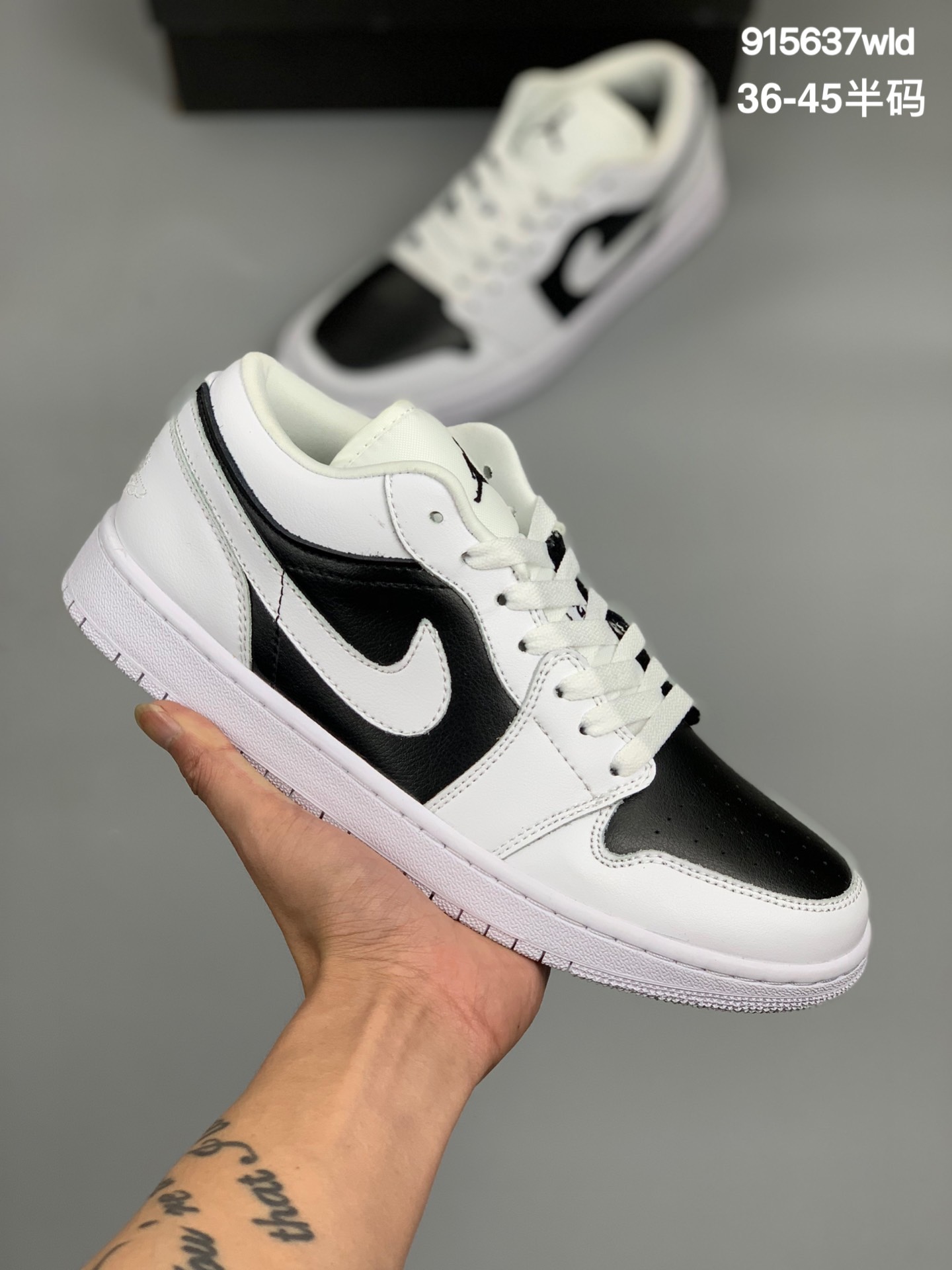 
真标带半码 Air Jordan 1 Low AJ1乔1低帮文化篮球鞋 DN6999-100 尺码：36 36.5 37.5 38 38.5 39 40 40.5 41 42 42.5 43 44 44.5 45 
编号：915637wld