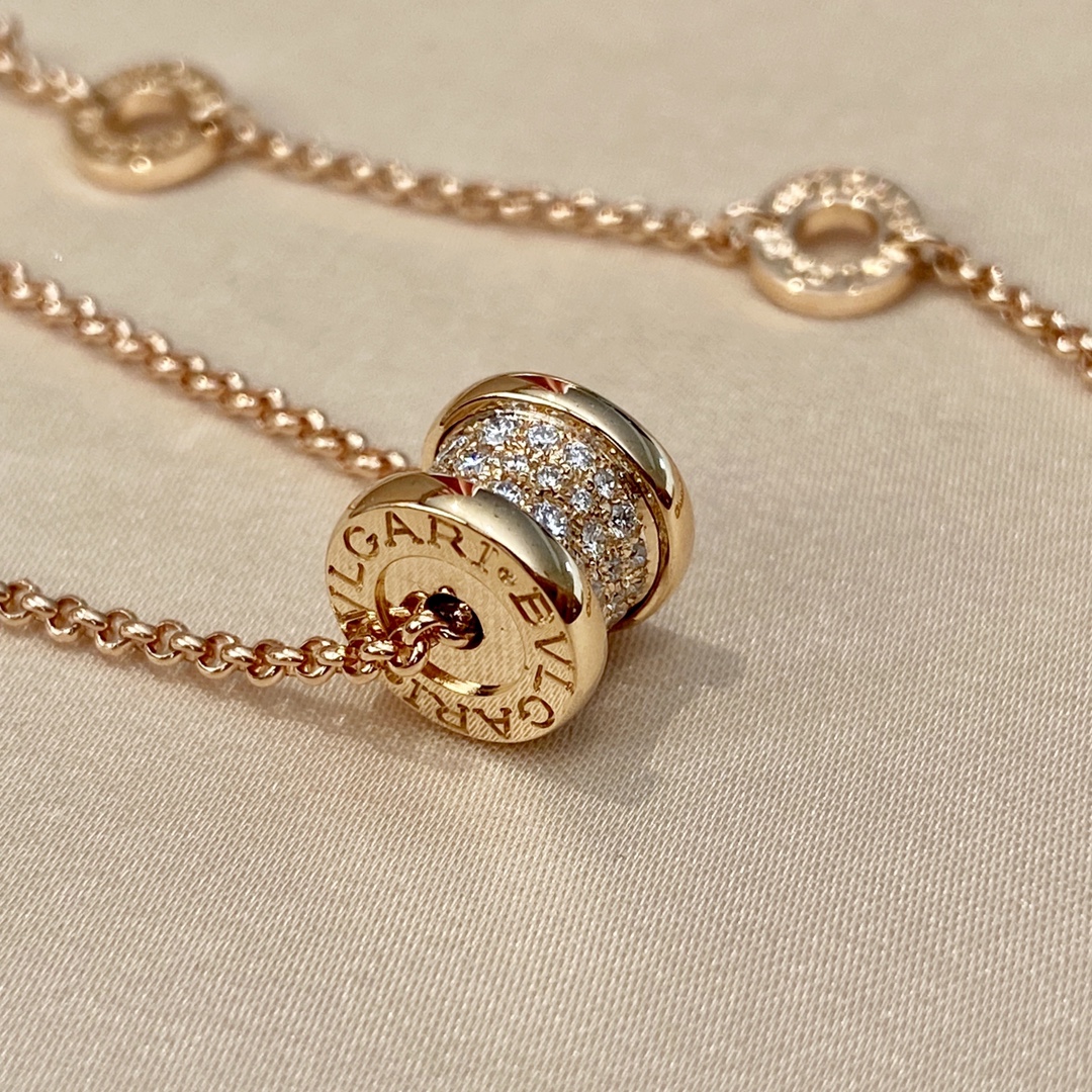 BVLGARI Pavé Diamond Pendant Necklace - Comprehensive 5