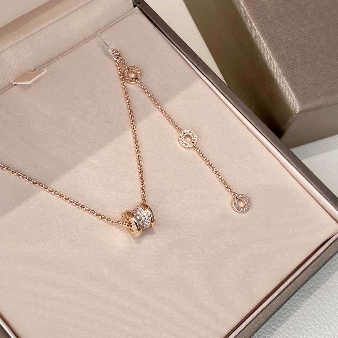 BVLGARI Pavé Diamond Pendant Necklace - Comprehensive