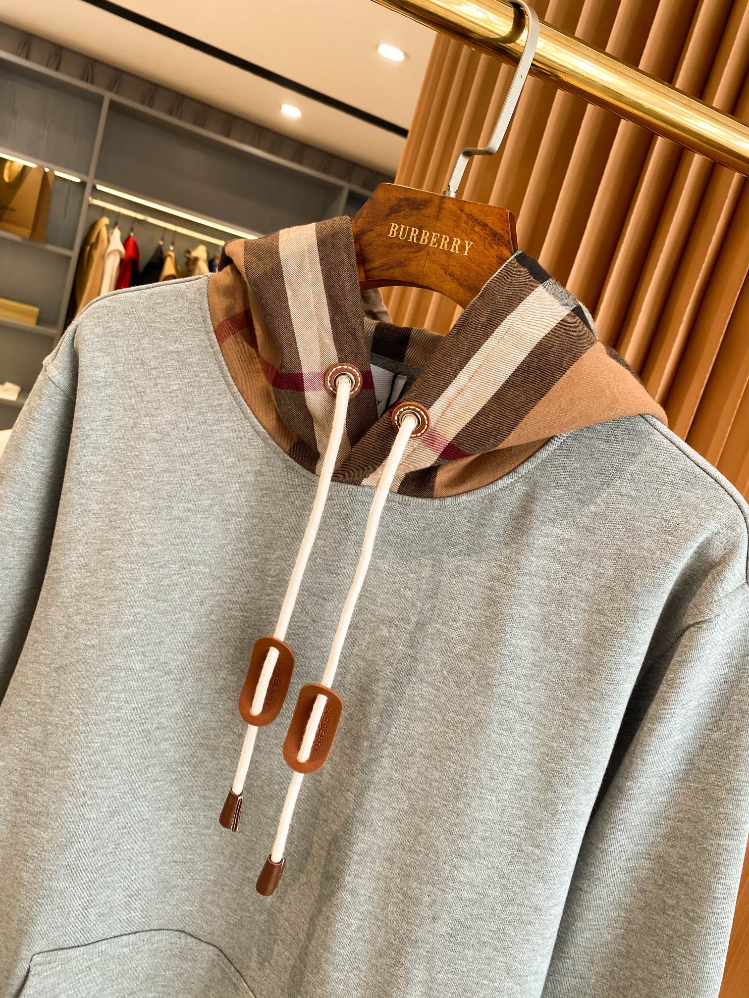 Burberry Sudadera con Capucha de Algodón y Mezcla con Estampado a Cuadros 3 a1631866570454 6282