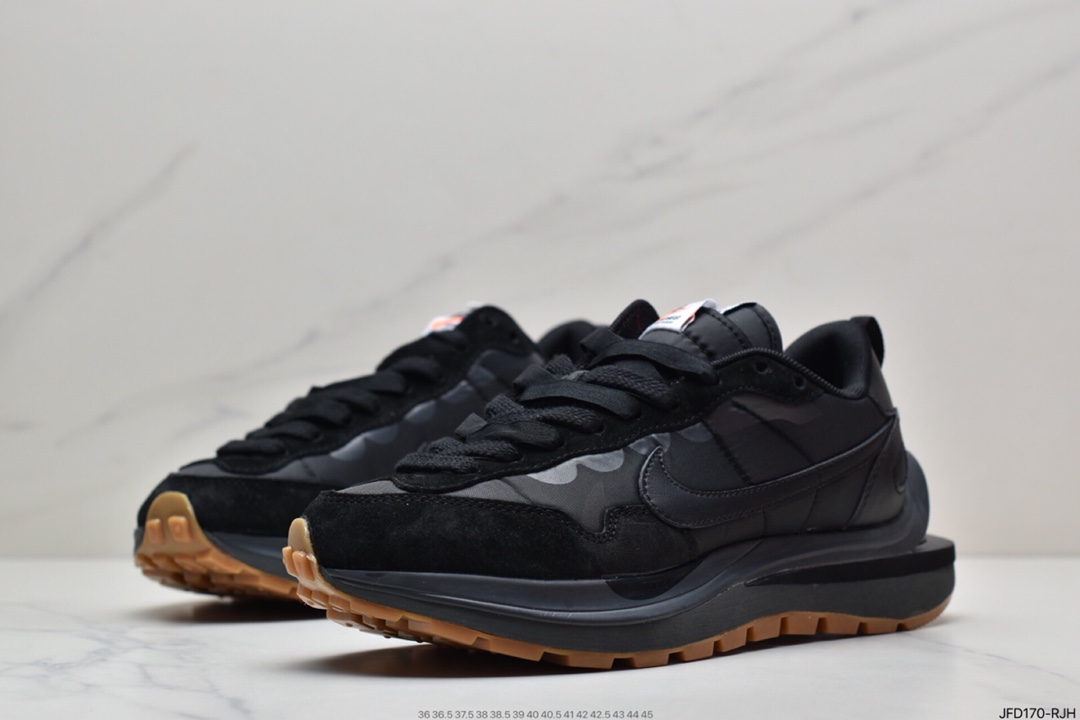 170 耐克Sacai X NIKe regasus vaporrly SP 华夫三代3.0走秀