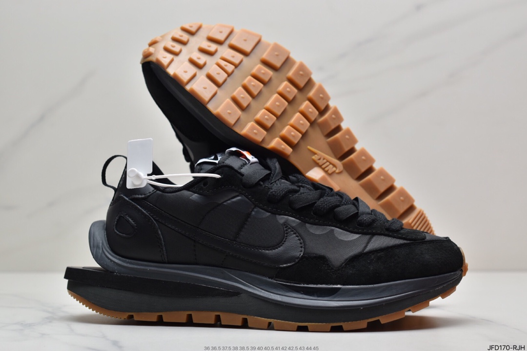 170 耐克Sacai X NIKe regasus vaporrly SP 华夫三代3.0走秀