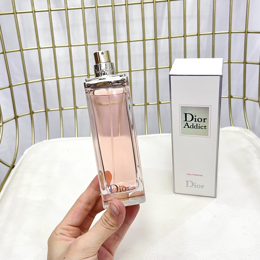 Dior Addict Eau Fraiche 100ml - Bergamot, Freesia, Lily of the Valley Essence 5 i1631837017 2436 4