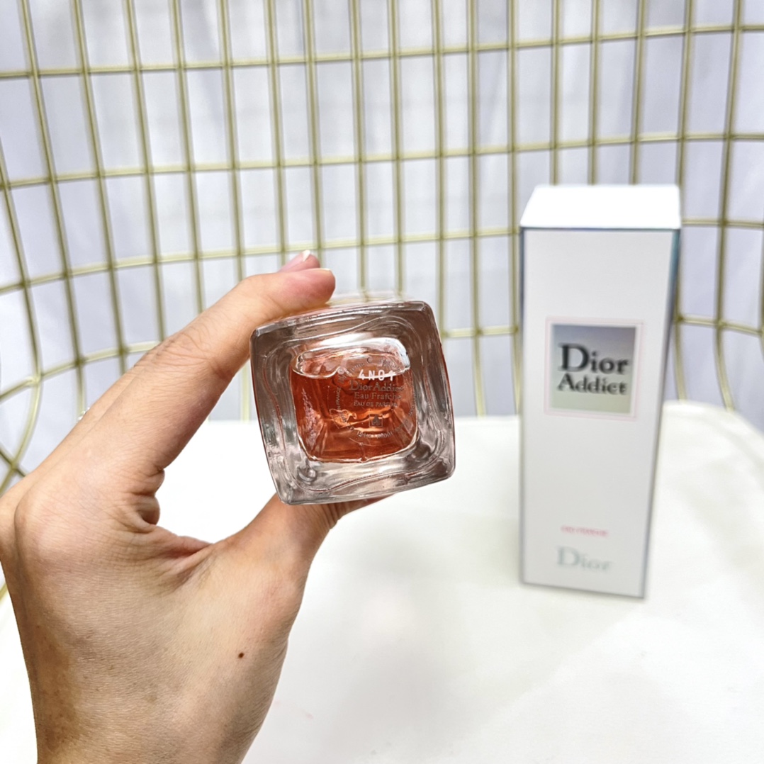 Dior Addict Eau Fraiche 100ml - Bergamot, Freesia, Lily of the Valley Essence 6 i1631837017 7618 5
