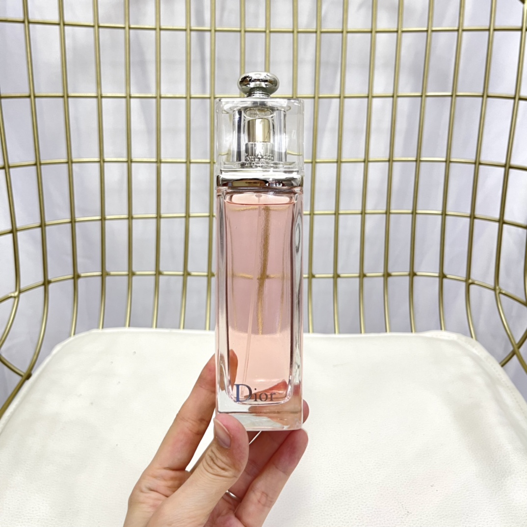 Dior Addict Eau Fraiche 100ml - Bergamot, Freesia, Lily of the Valley Essence 3 i1631837017 8970 2