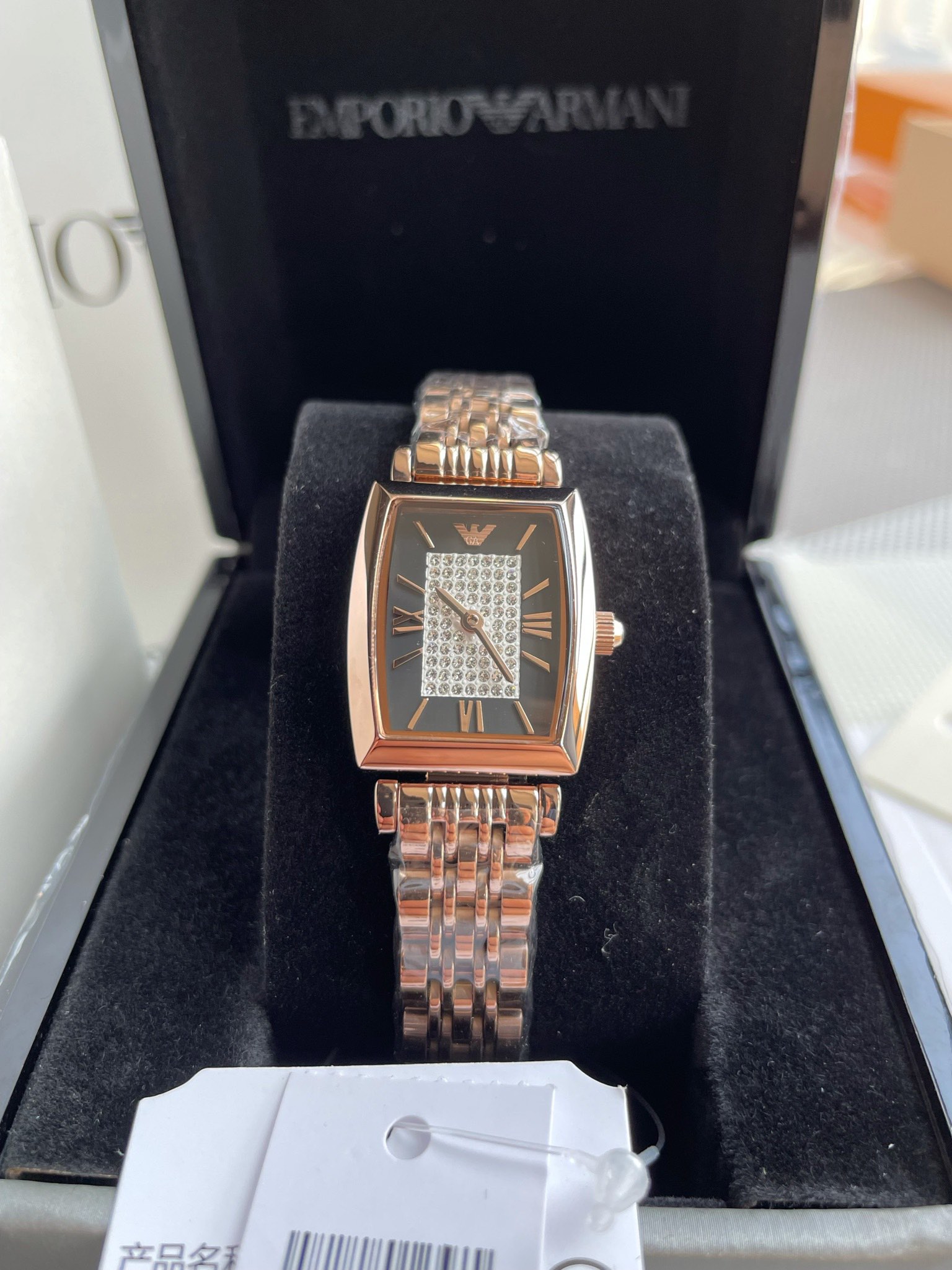 Nuevo reloj de mujer de oro rosa de Armani otoño 2021, modelo AR11407. Cristal con incrustaciones de diamantes, ligero,…