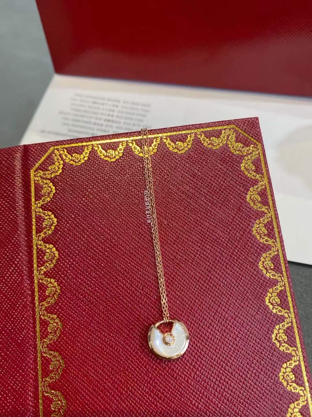 Cartier Cartier卡地亚 白贝护身符锁骨项链