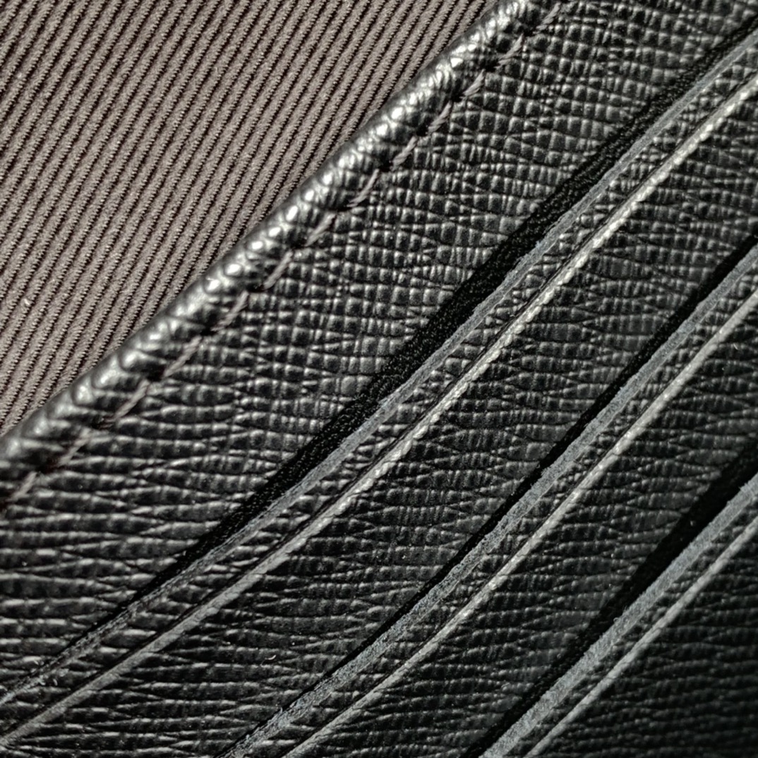 非市场普通货 进口皮料半钢五金 m61692尺寸27 x 21 x 6 cm 国外渠道货！正宗原厂老花料