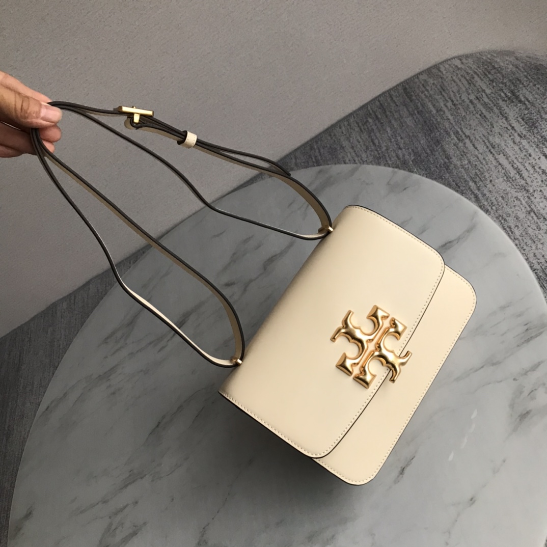 Tory Burch ～Tory Burch今年最火Eleanor系列是秀场款包包 也是 Tory Burch家的高端系列了