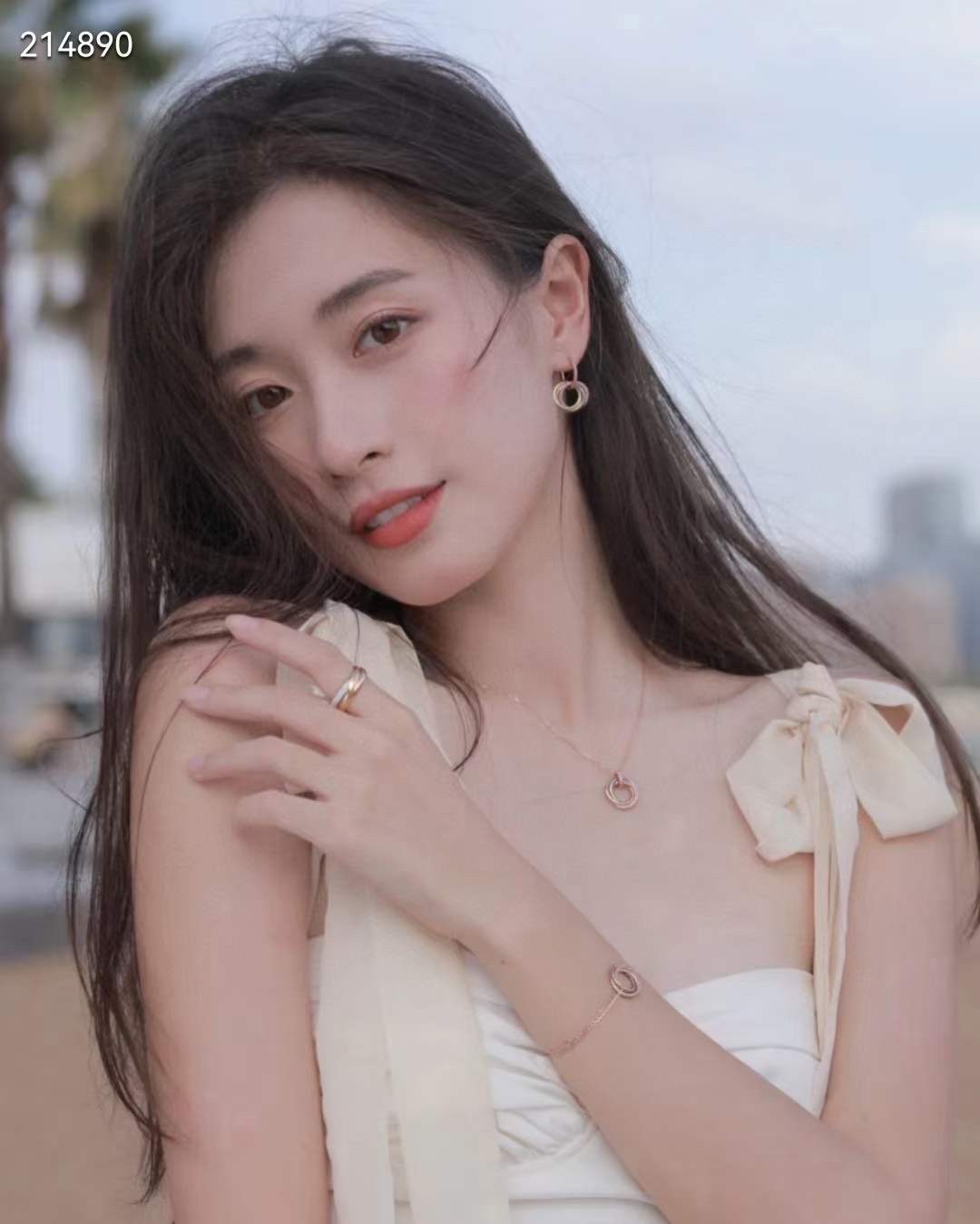 Cartier Cartier卡地亚 Trinity系列粉钻三环锁骨项链