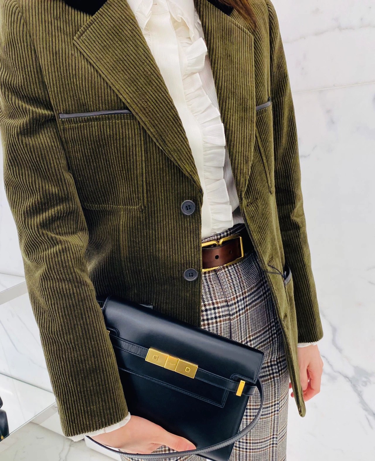 YSL 𝙈𝙖𝙣𝙝𝙖𝙩𝙩𝙖𝙣 𝟮𝟰𝙘𝙢 牙签纹法棍包 675626黑色/金扣