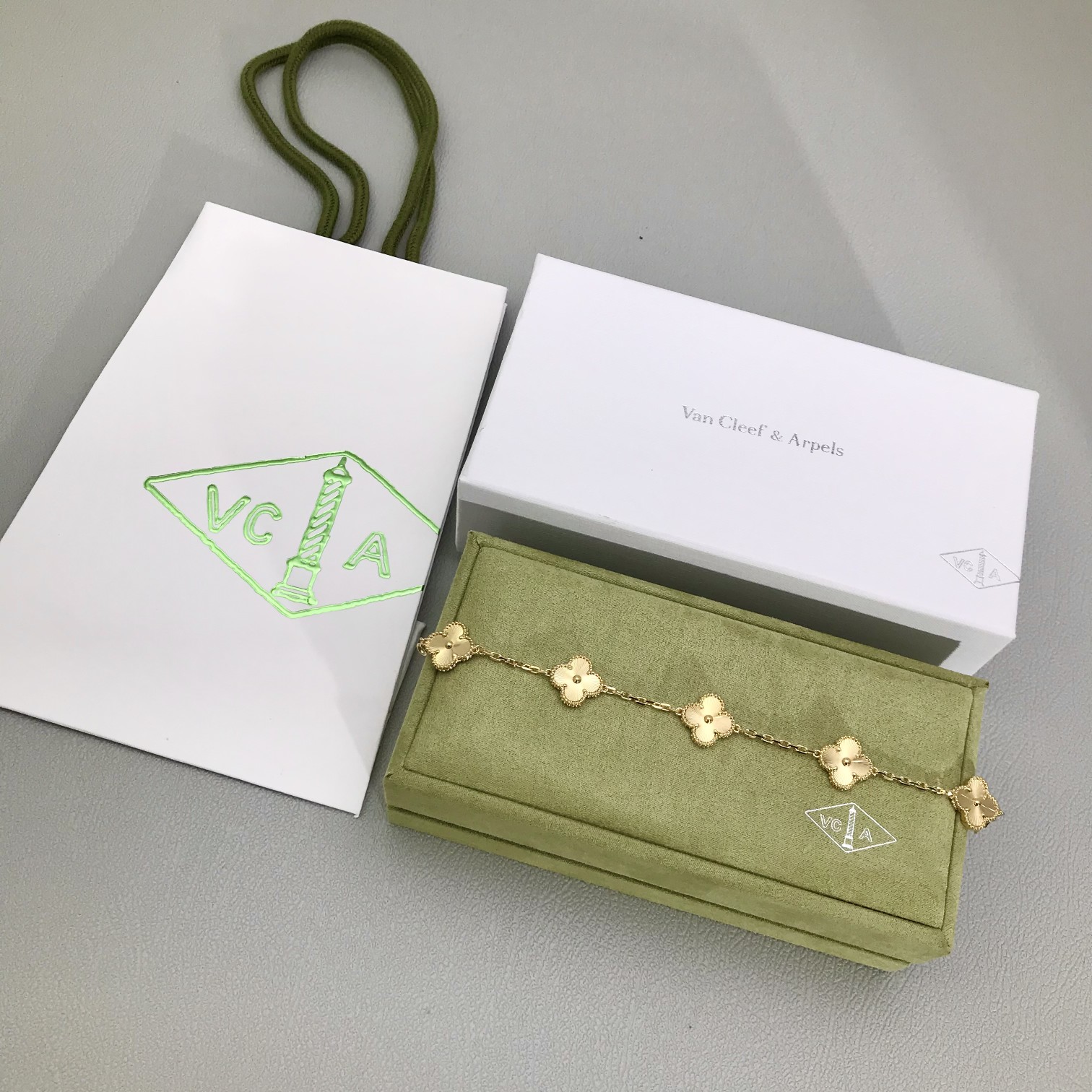 Van Cleef & Arpels vca 雕花片五花手链