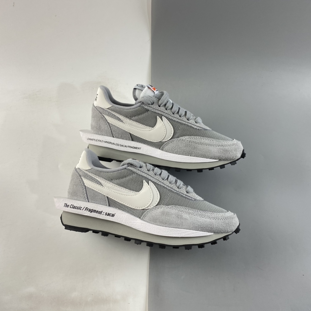 P300  Fragment Design x Sacai x NIKE LDWaffle 联名重叠设计前卫华夫变形休闲慢跑鞋 DH2684-001