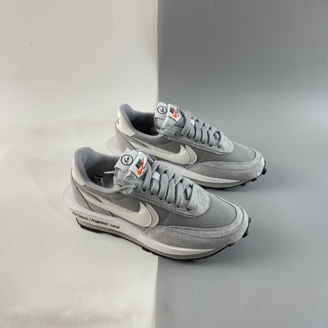 P300  Fragment Design x Sacai x NIKE LDWaffle 联名重叠设计前卫华夫变形休闲慢跑鞋 DH2684-001