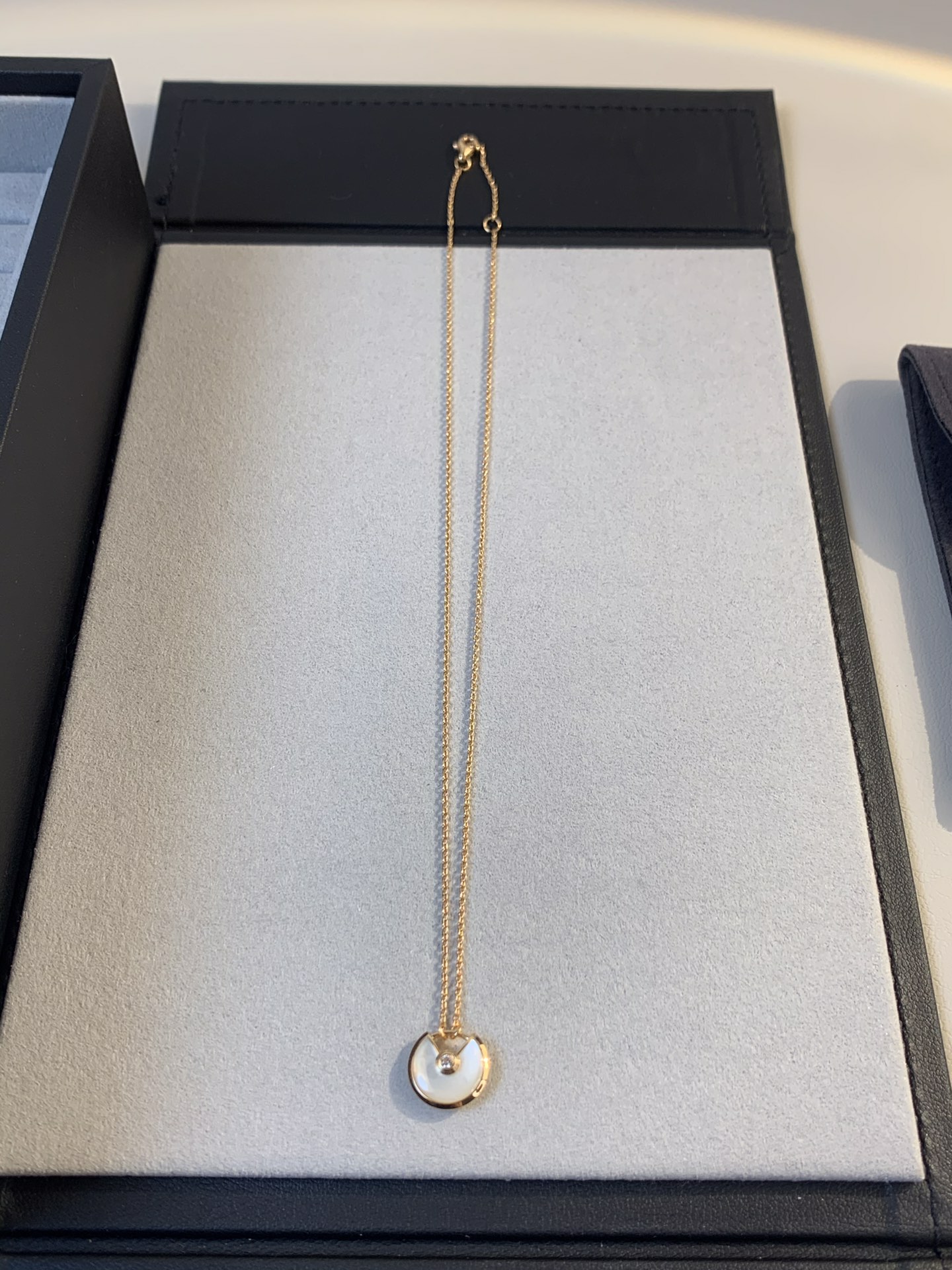 Cartier Cartier двухколцавы зашпількавы калье CNC дакладнае разьбярства італьянскі ланцужок на заказ — найвышэйшая якасць