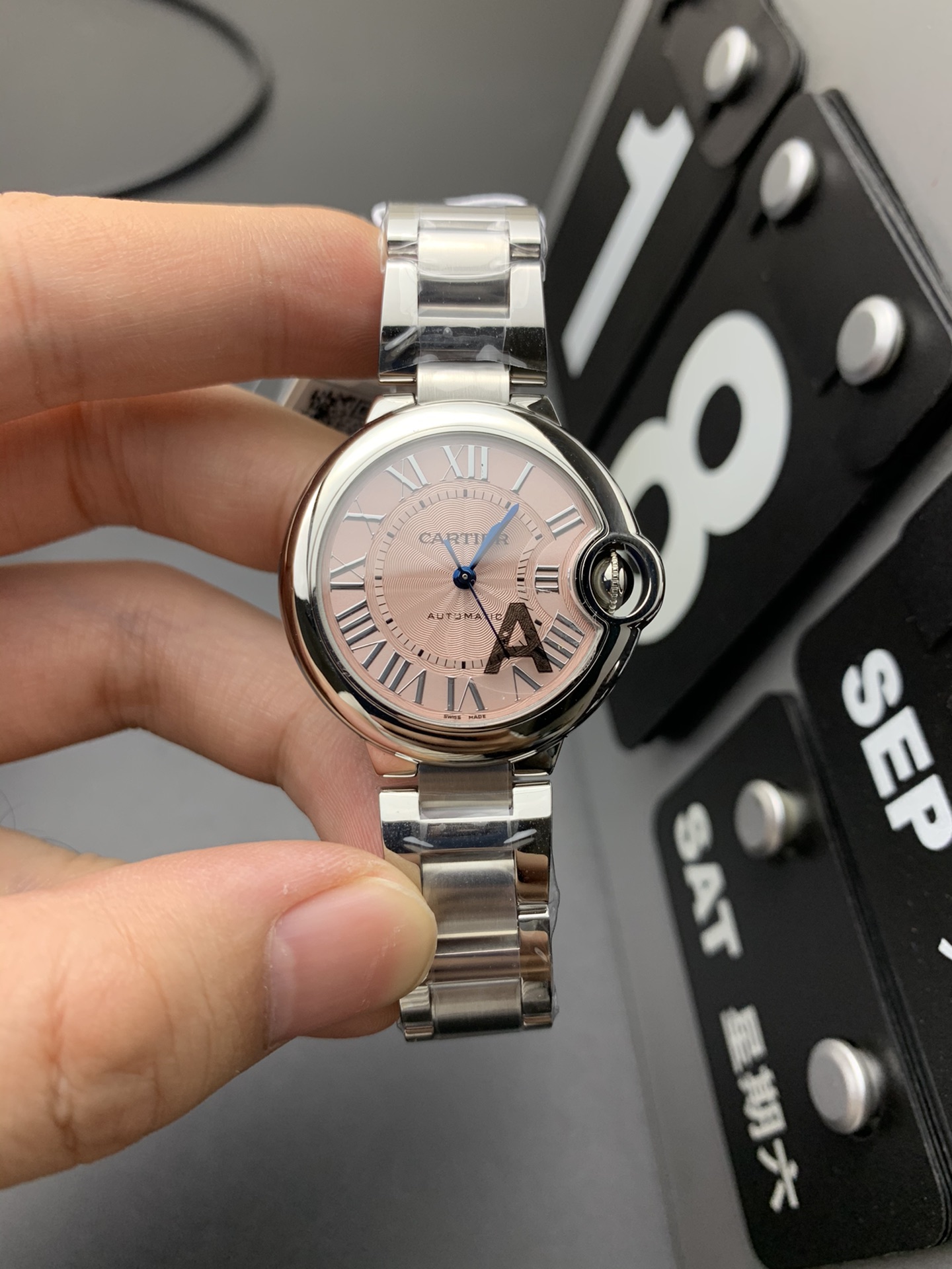 Cartier V6 33粉气球