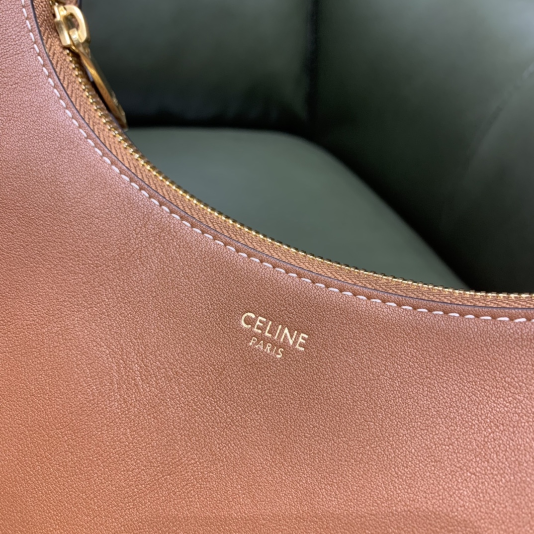 Celine AVA STRAP 腋下包 196923焦糖色