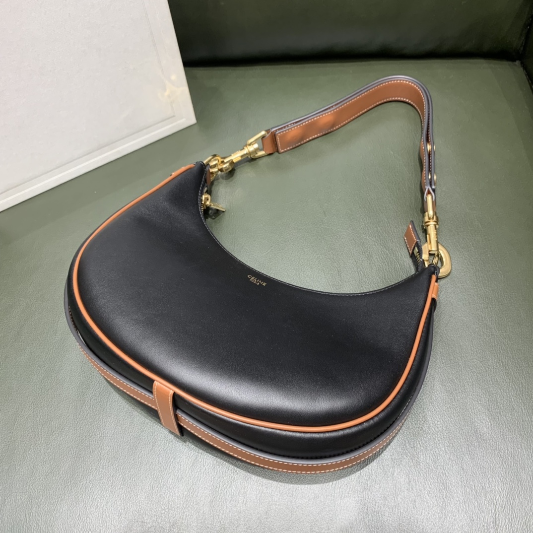 Celine AVA STRAP 腋下包 196923黑色