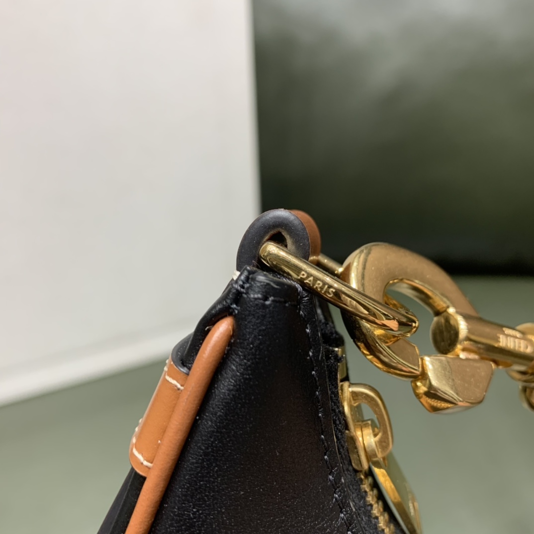 Celine AVA STRAP 腋下包 196923黑色
