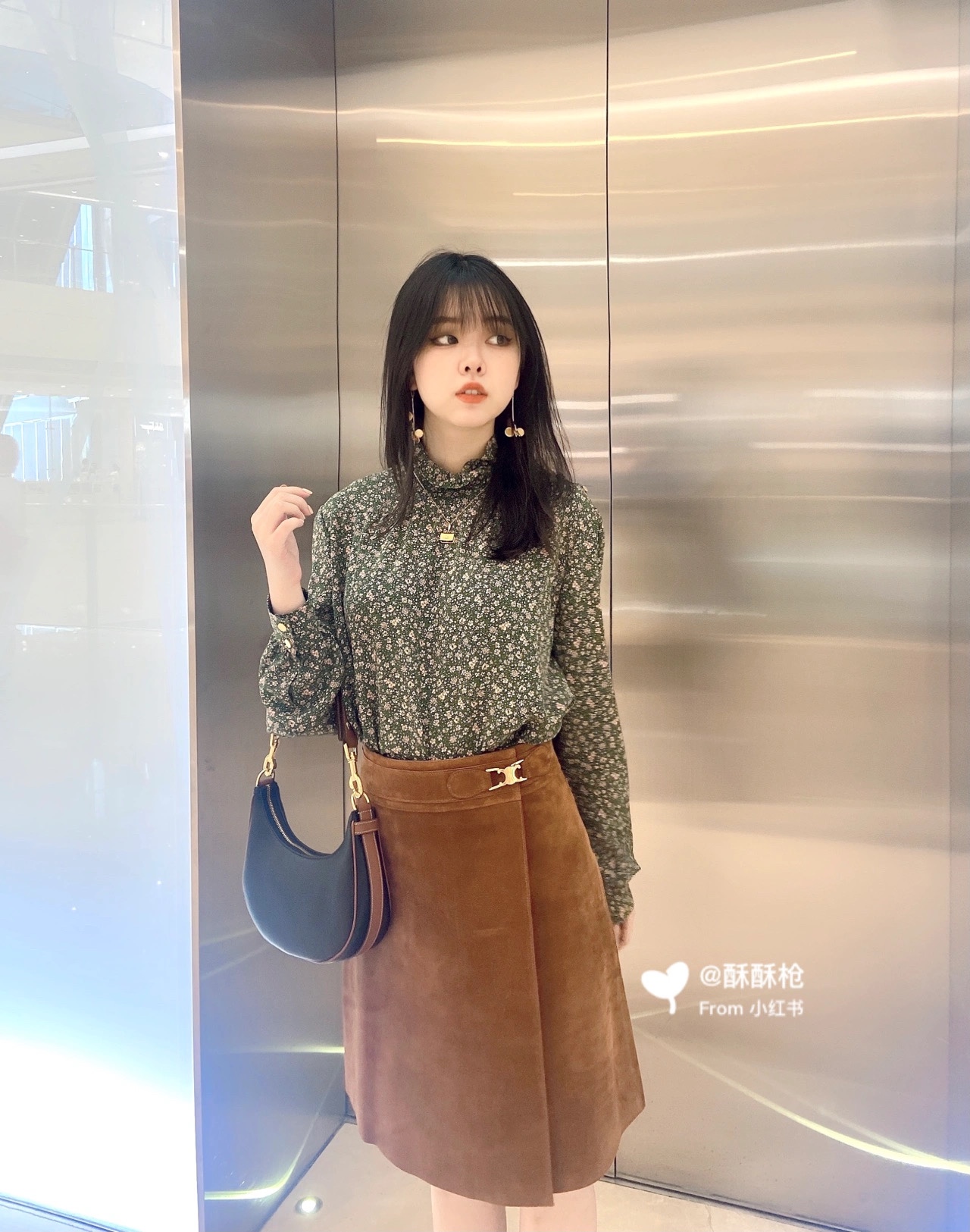 Celine AVA STRAP 腋下包 196923黑色