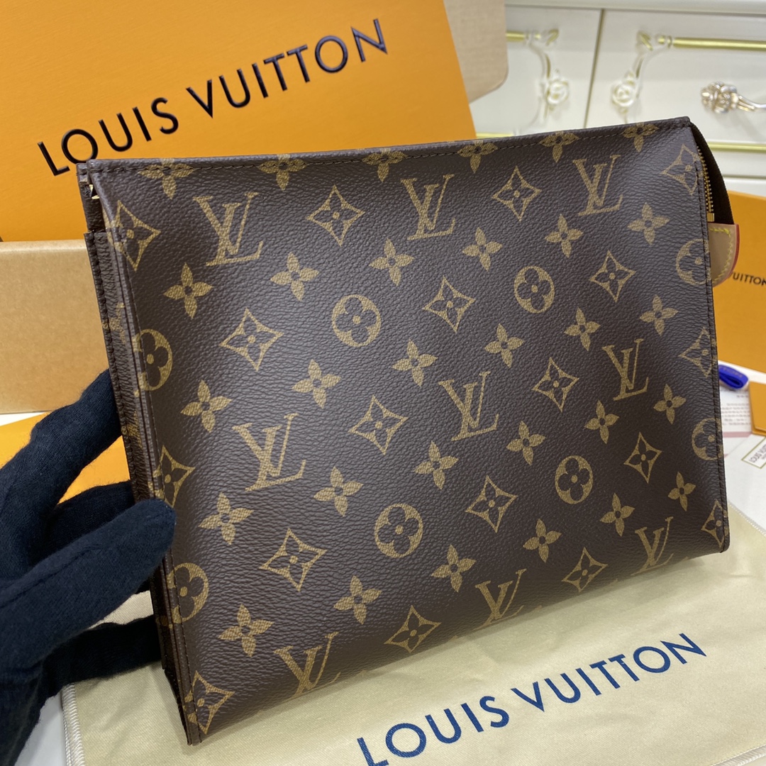 Louis Vuitton AAAAA
 Clutches & Pouch Bags Gold Monogram Canvas M47542