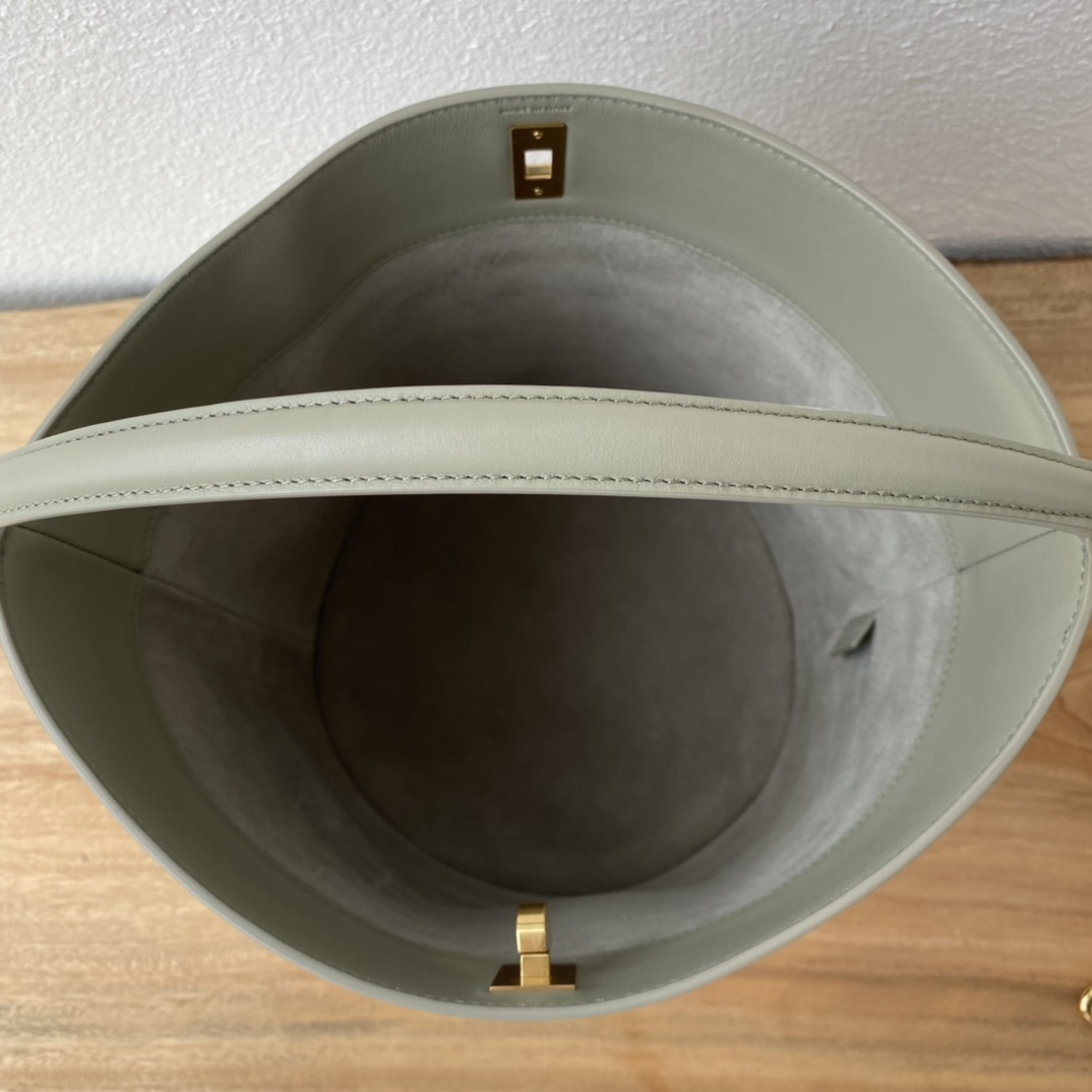 1860 BUCKET 16シリーズ水桶包 - 柔らかな牛皮製、実用的でスタイリッシュ