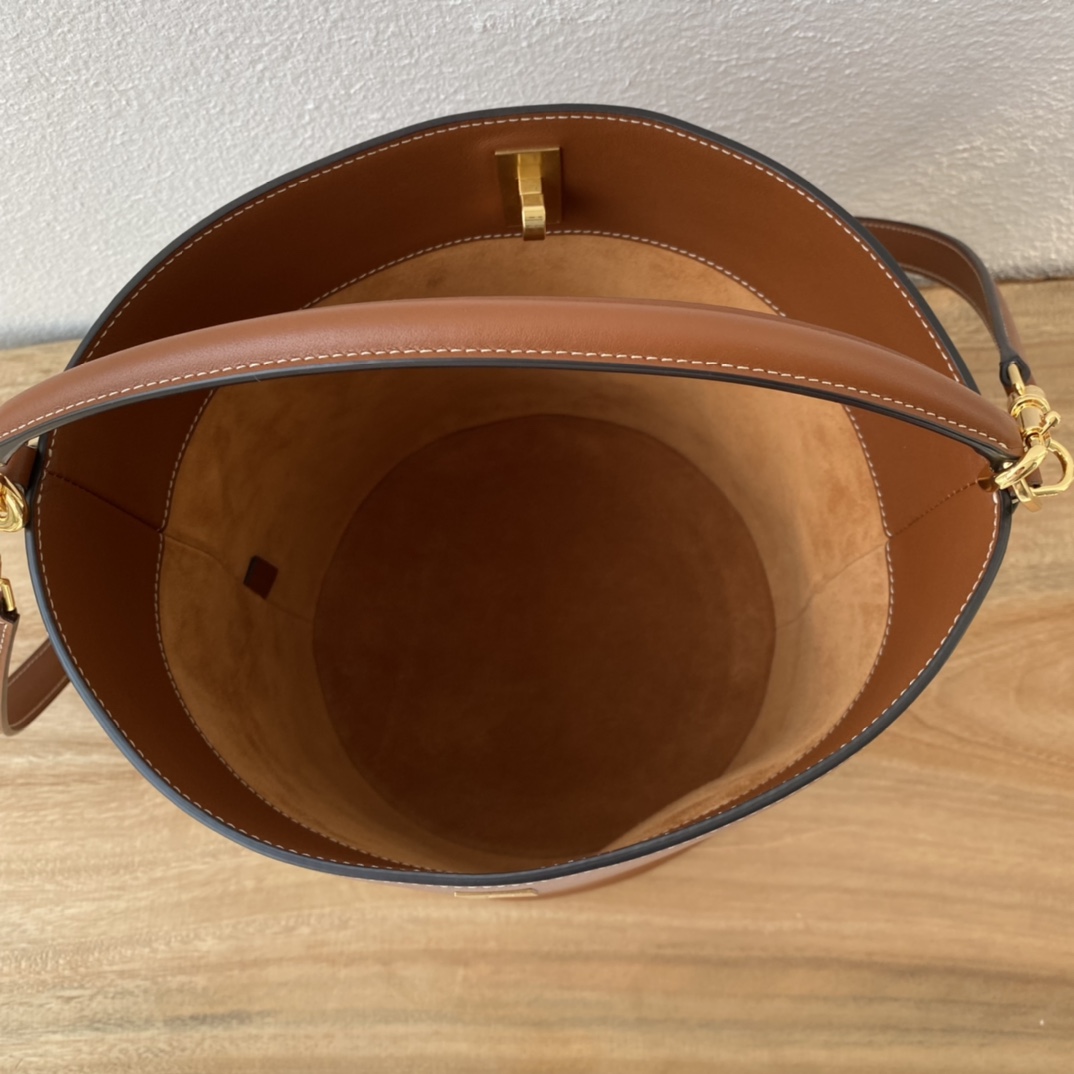 1860 BUCKET 16シリーズ水桶バッグ - 柔らかい牛皮とシンプルなデザイン