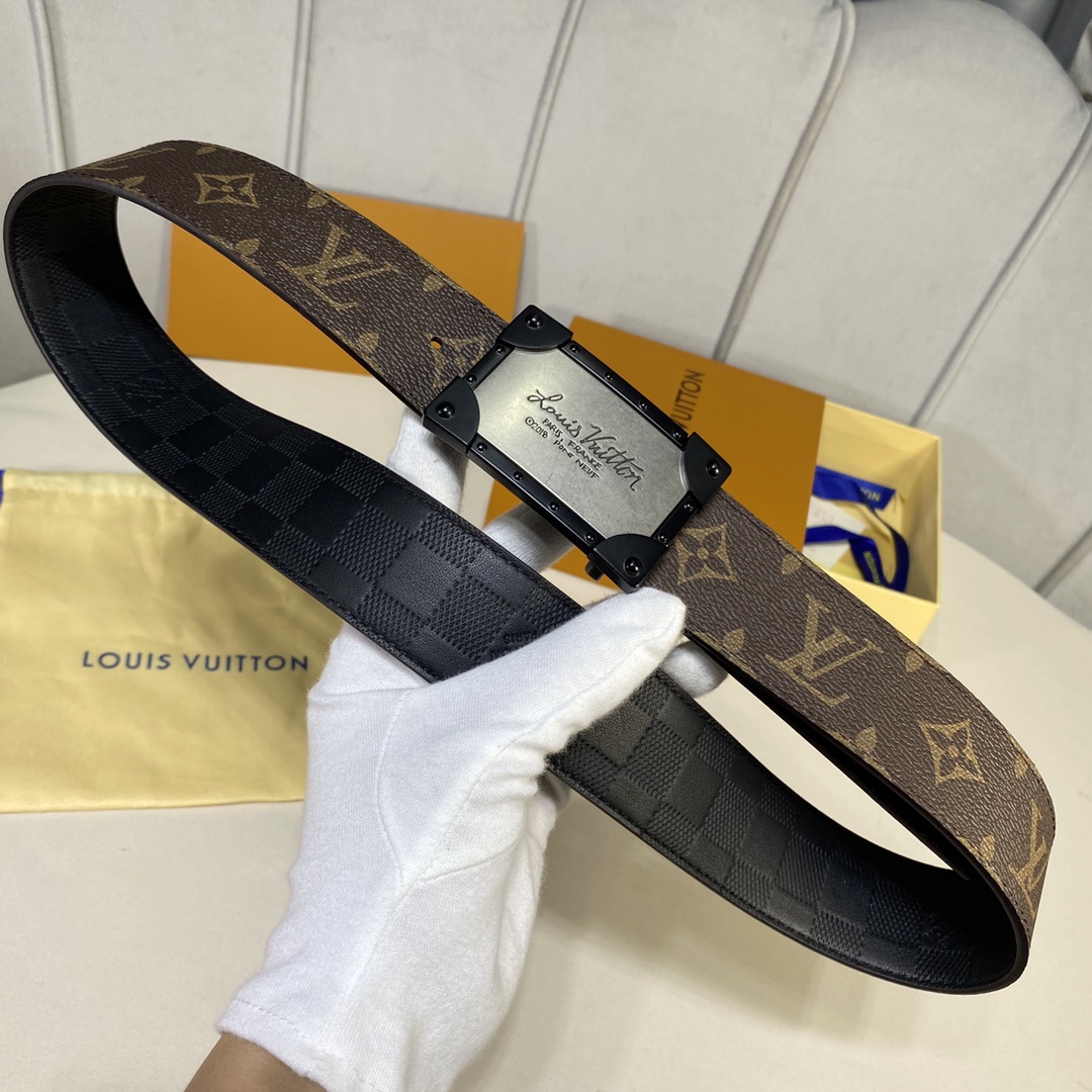 Louis Vuitton Belts Lattice Calfskin Cowhide