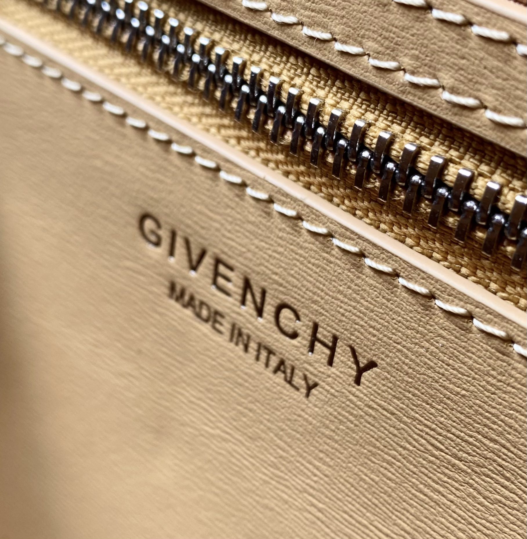 Luxury Single Payment: Antignoa Bag from Givence, France - 图片 9