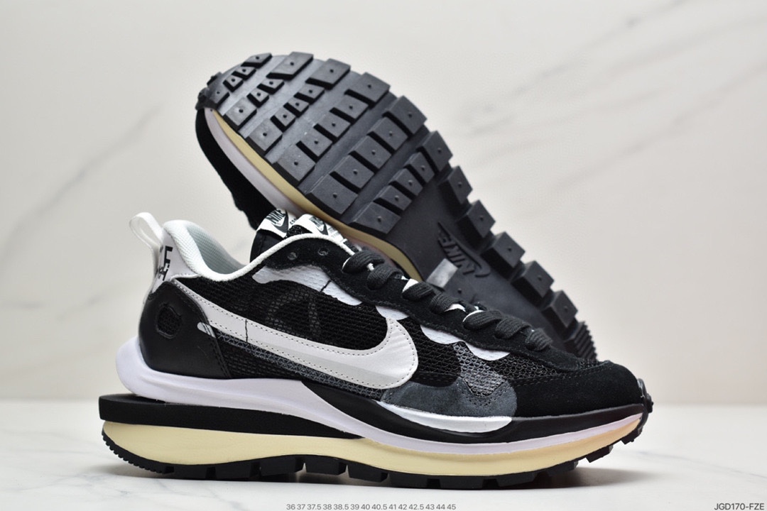 180 Sacai X NIKe regasus vaporrly SP 华夫三代3.0走秀