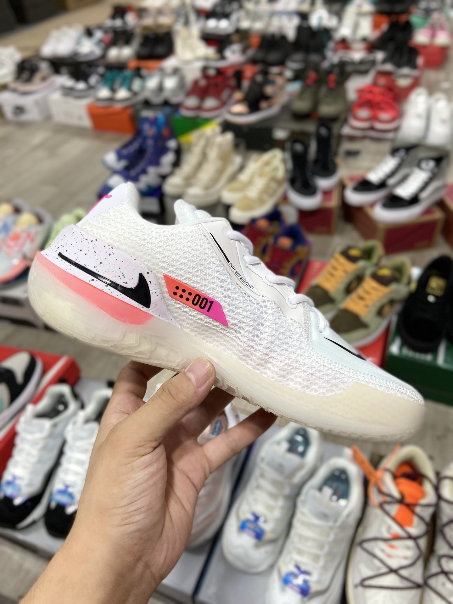 240 耐克Nike Air Zoom G.T.Cut男女篮球鞋 G.T. Cut专为力求在场上大展身手的篮球运动员打造CZ0176-106