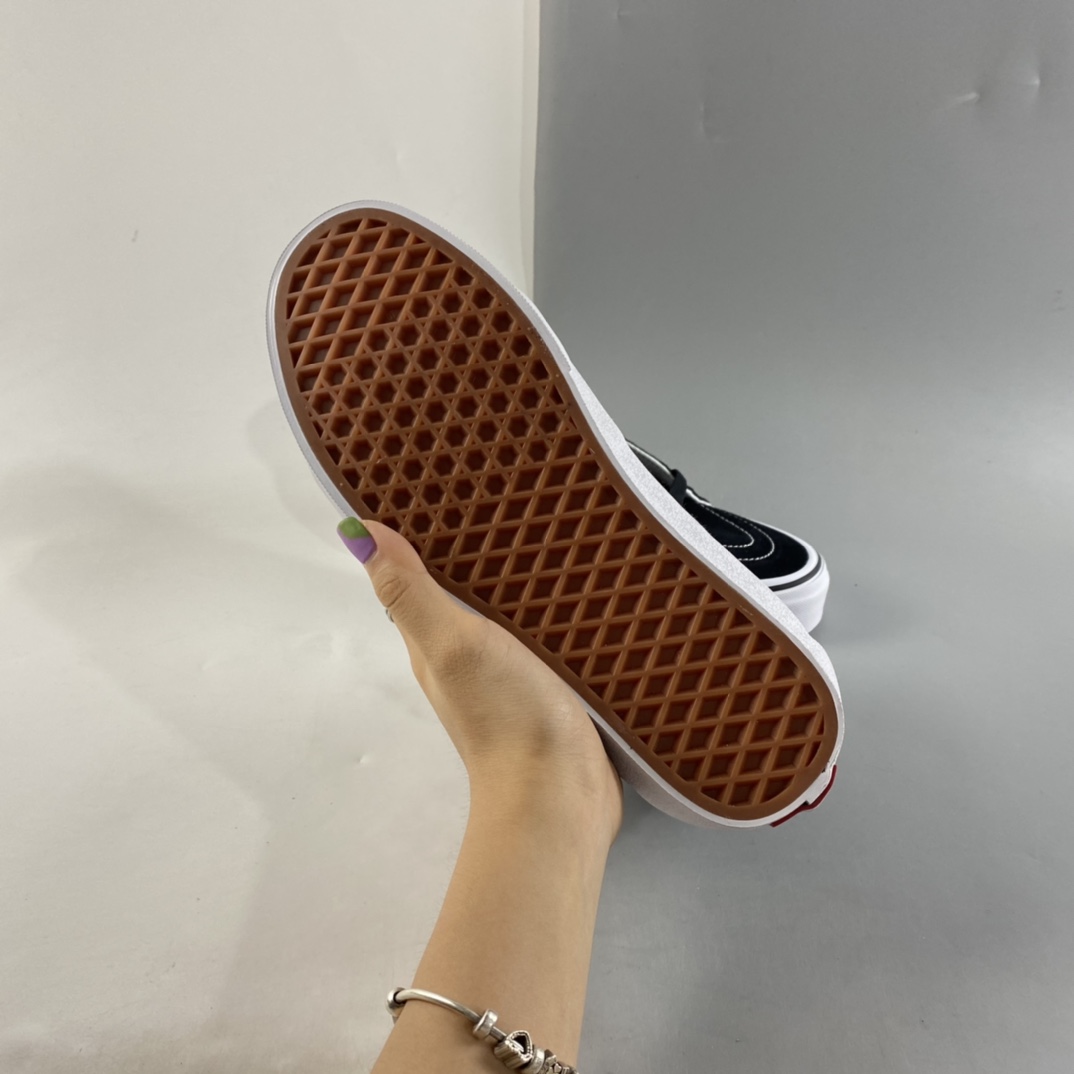 P160  Vans Sk8 Hi Flame 范斯黑白火焰高帮经典款男女鞋潮流滑板鞋 VN0A32QGK681