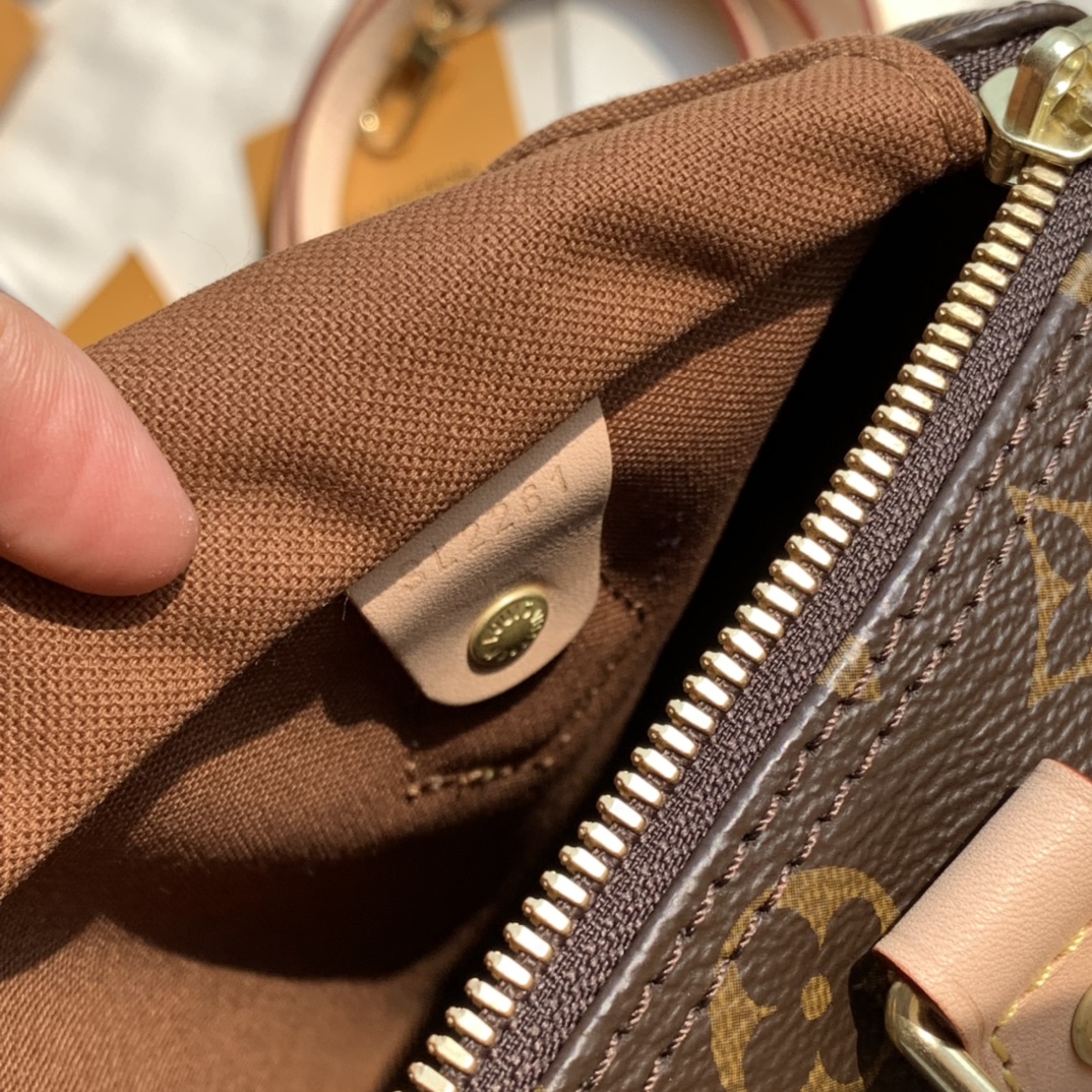 🌼 m41113尺寸25 x 19 x 15 cm不用上图就超多人抢着要的S🌼PEEDY 25 手袋 （