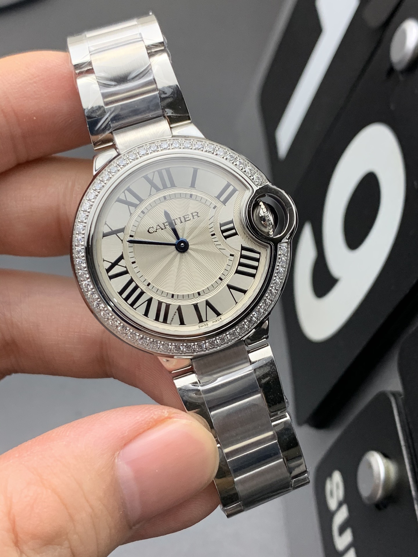 Cartier V6 33石英钻气球