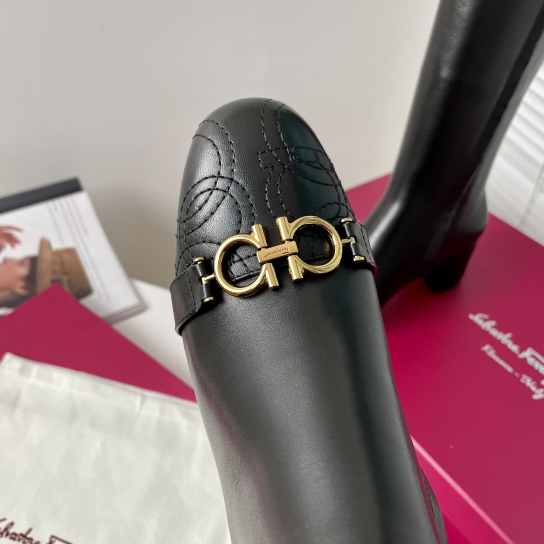 Salvatore Ferragamo Feragramu’s Design: Fire Burst Boots with Embroidered Heels - 图片 6