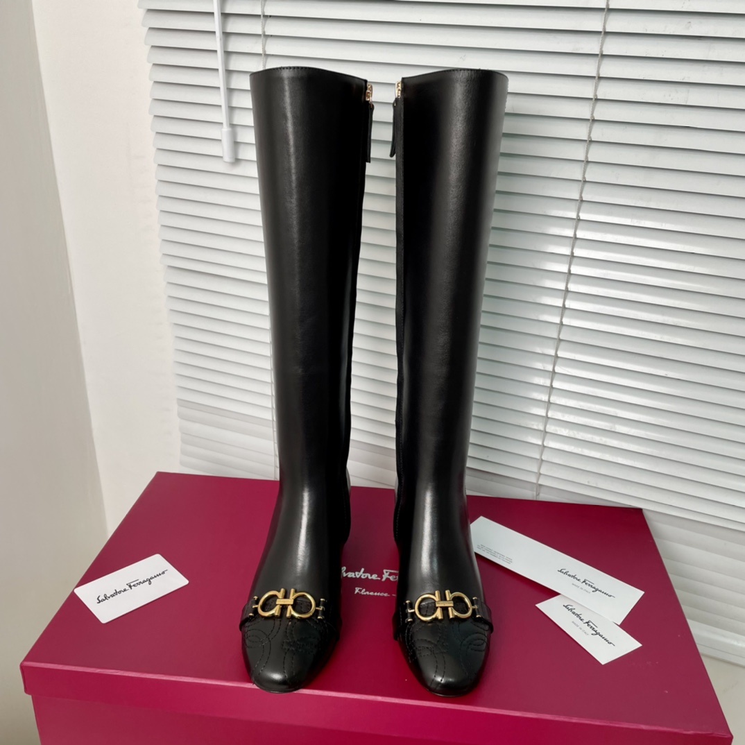 Salvatore Ferragamo Feragramu’s Design: Fire Burst Boots with Embroidered Heels - 图片 3
