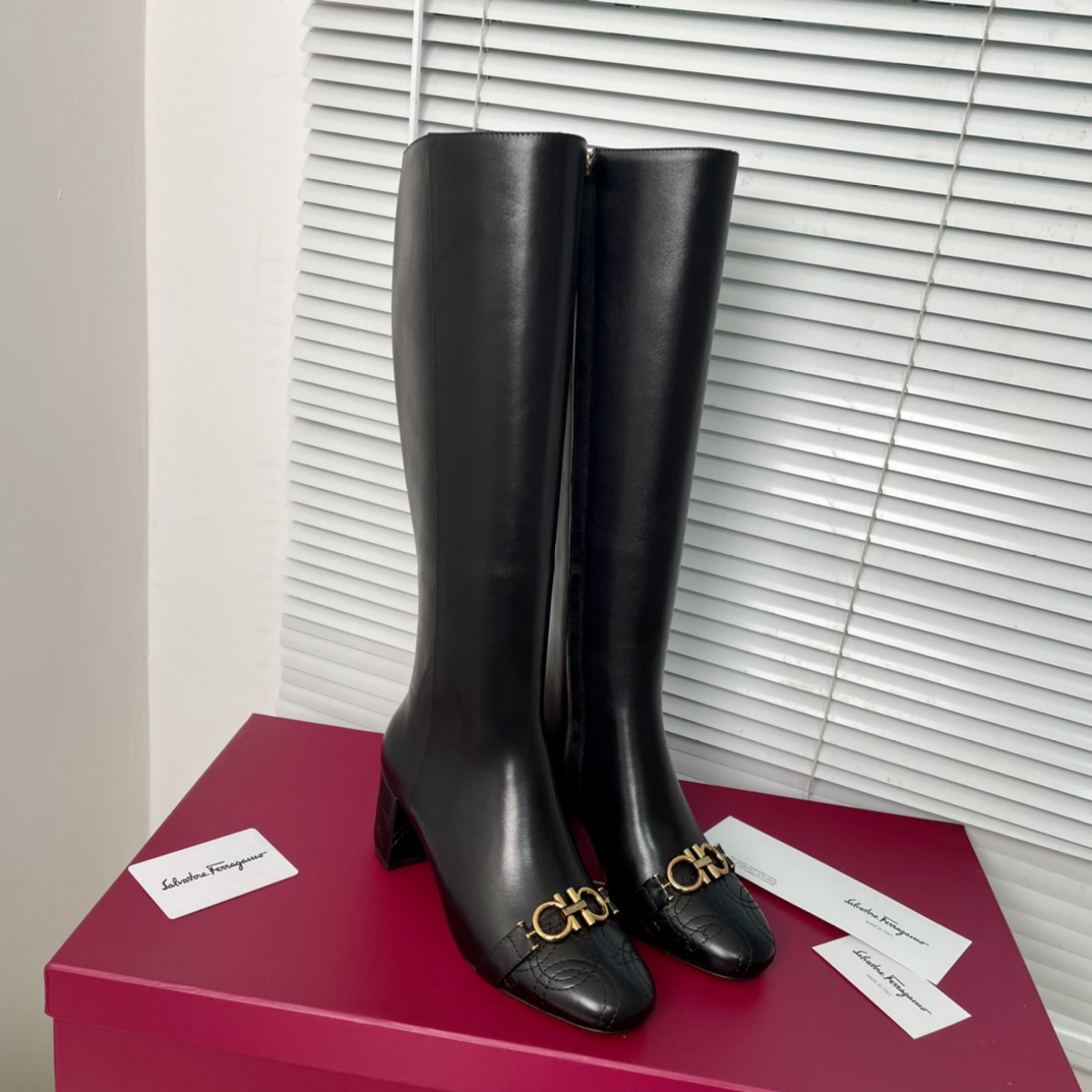 Salvatore Ferragamo Feragramu’s Design: Fire Burst Boots with Embroidered Heels - 图片 1