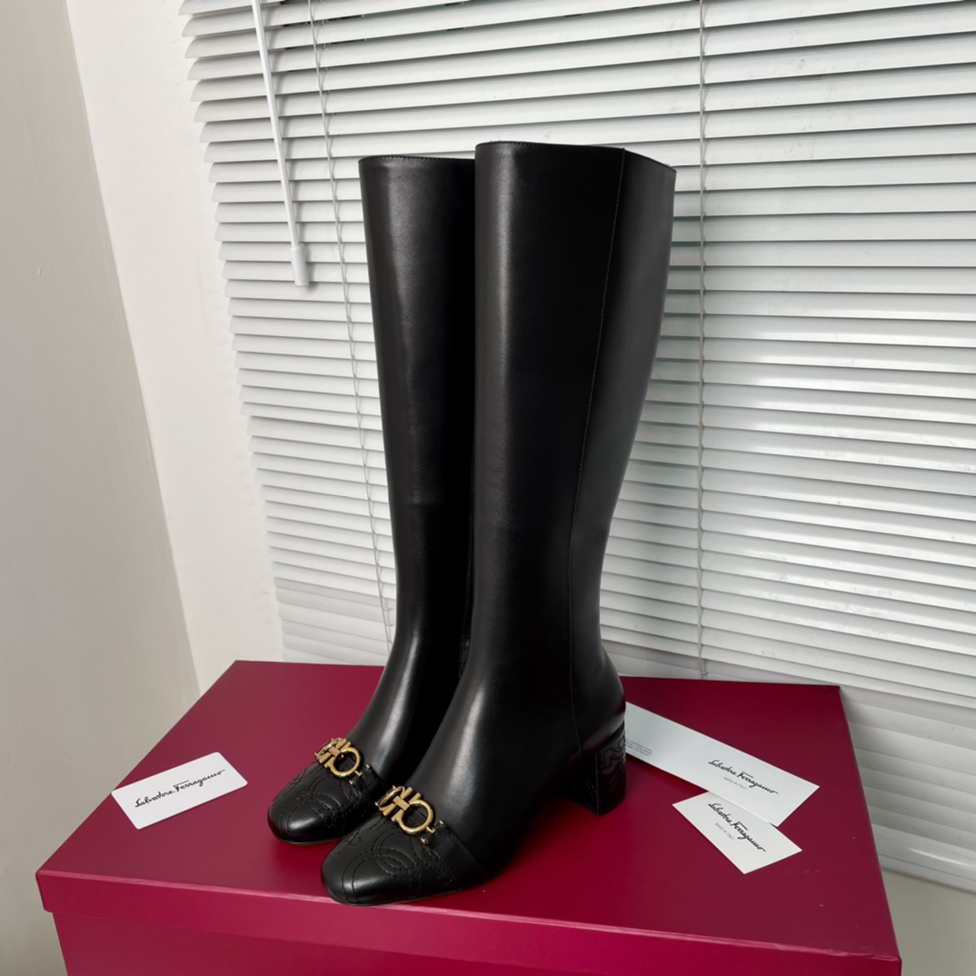 Salvatore Ferragamo Feragramu’s Design: Fire Burst Boots with Embroidered Heels - 图片 2