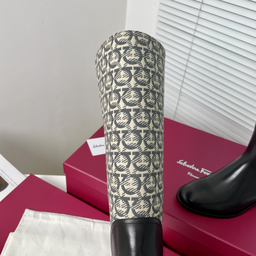 Salvatore Ferragamo Gancini Boots: Design, Materials, and Features - 图片 8