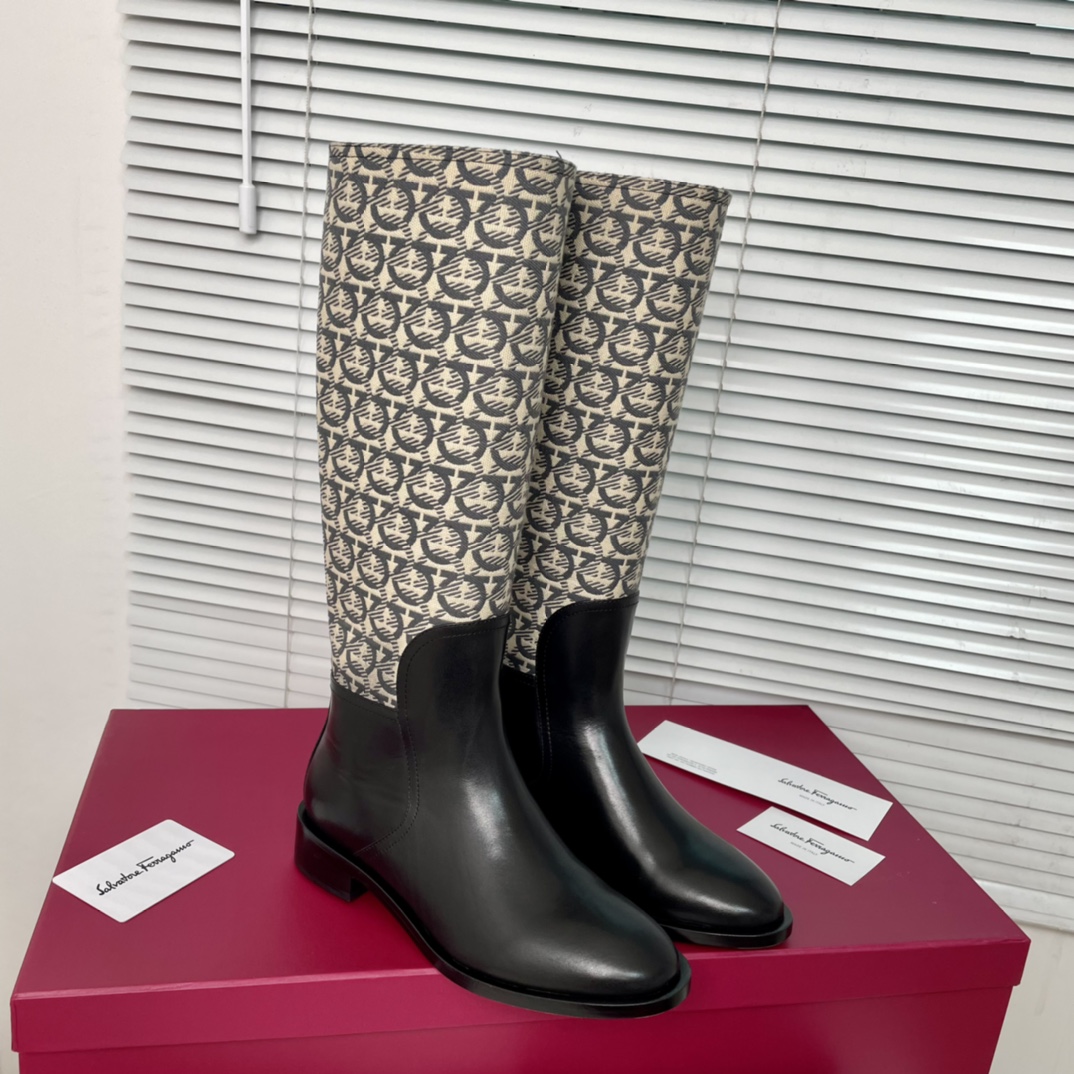 Salvatore Ferragamo Gancini Boots: Design, Materials, and Features - 图片 1