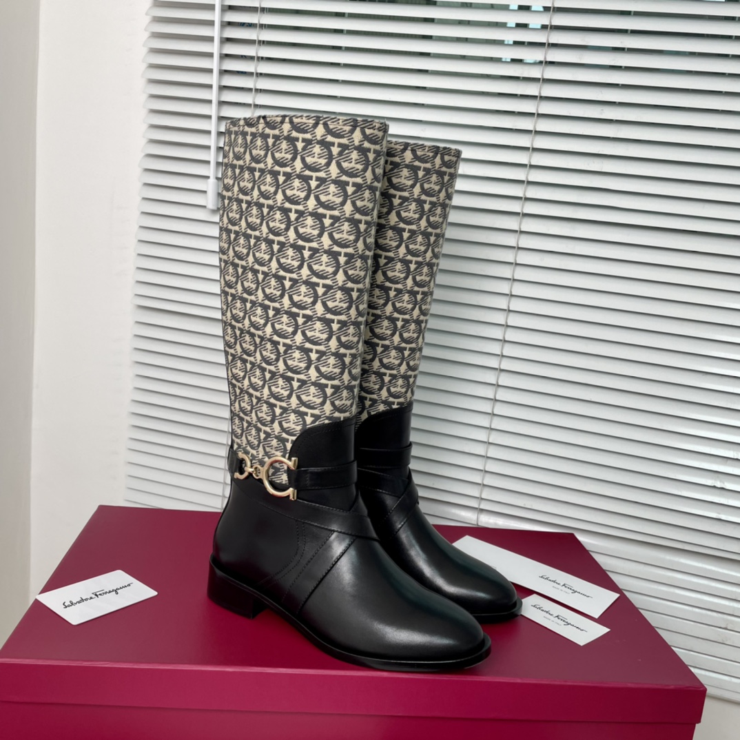 Salvatore Ferragamo Gancini Boots: Design, Materials, and Features - 图片 1